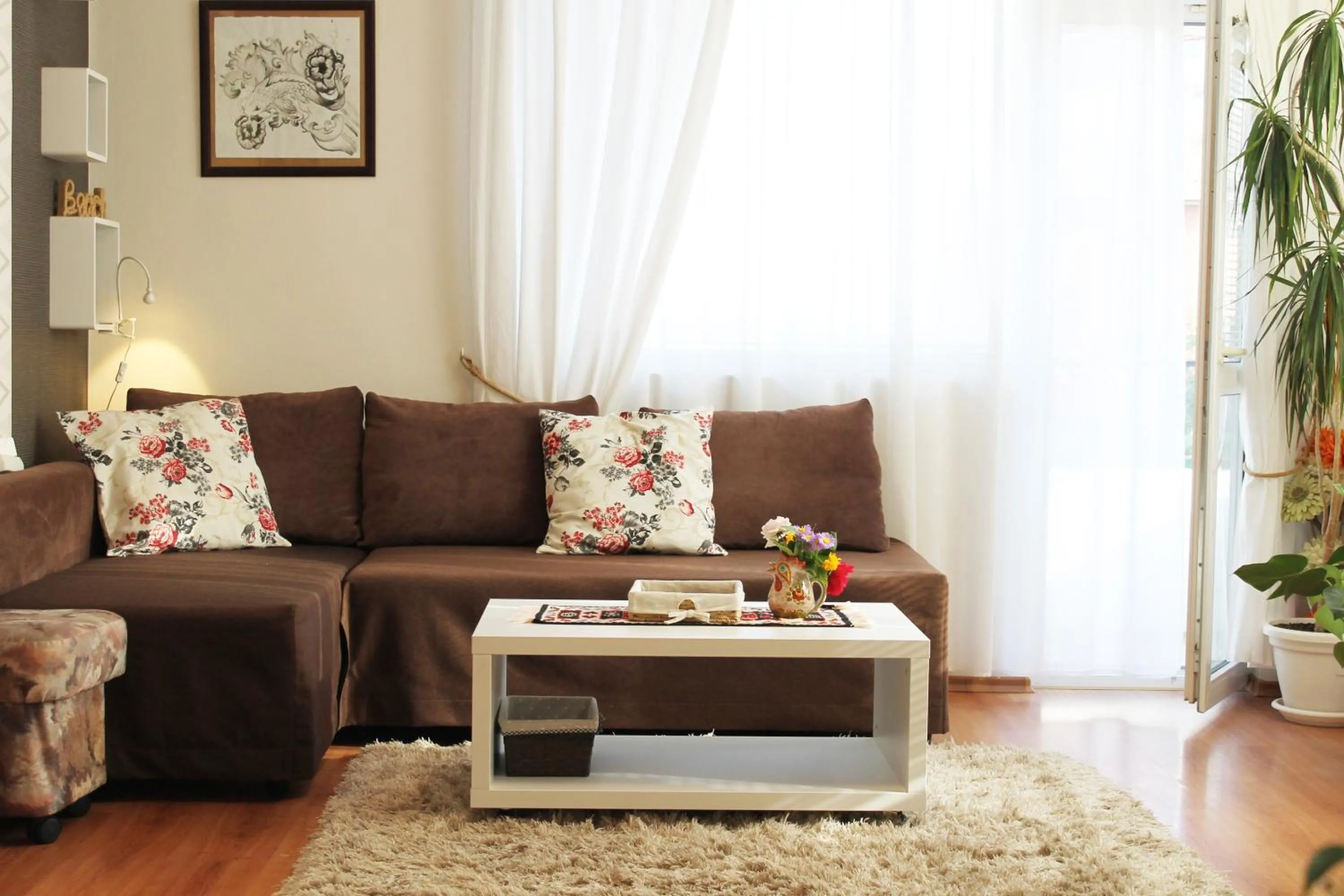 Sunny Day Apartment