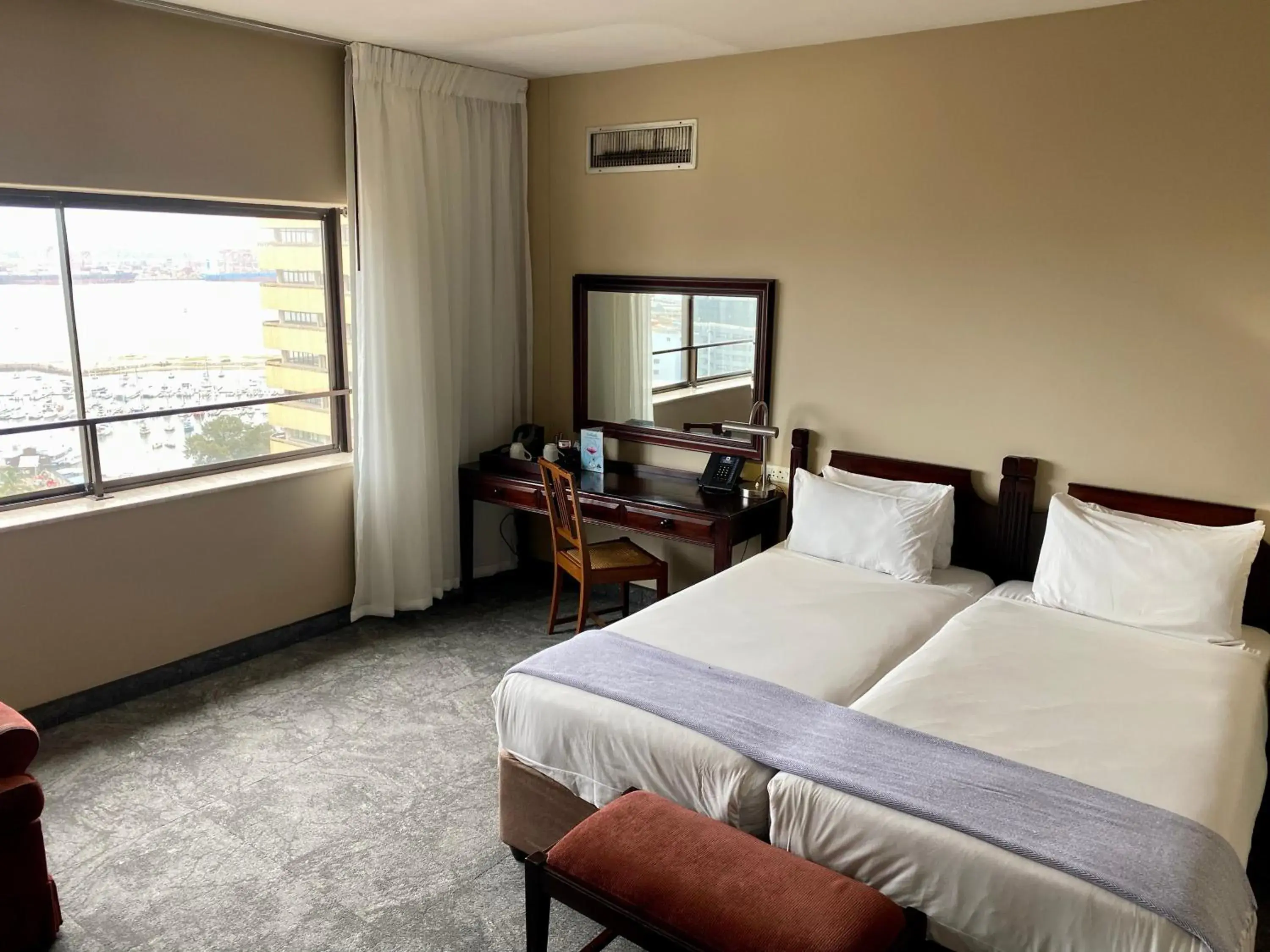 Deluxe Twin Room in The Royal Hotel by Coastlands Hotels & Resorts Deluxe Twin Room in The Royal Hotel by Coastlands Hotels & Resorts