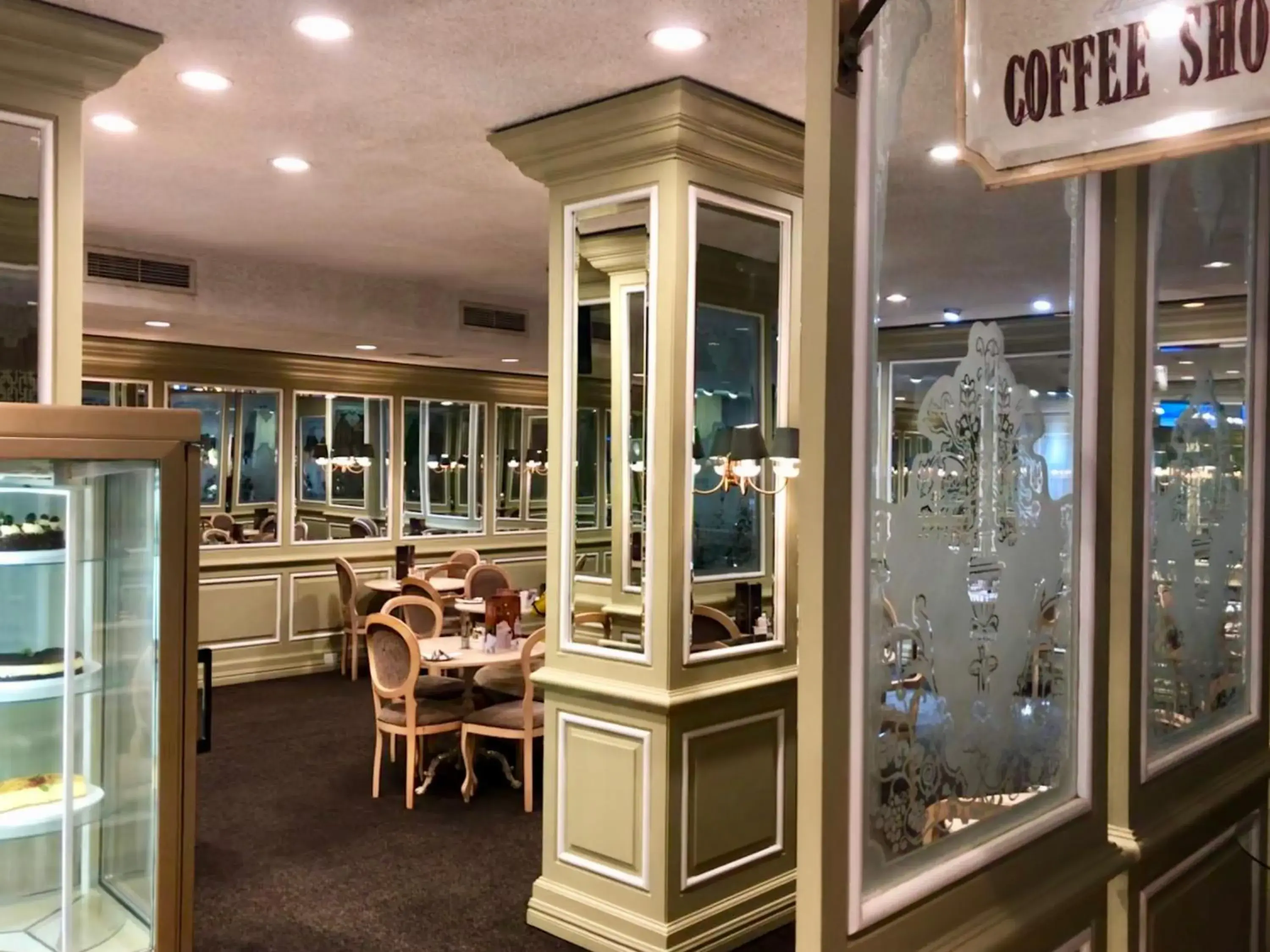 Restaurant/places to eat in The Royal Hotel by Coastlands Hotels & Resorts Restaurant/places to eat in The Royal Hotel by Coastlands Hotels & Resorts