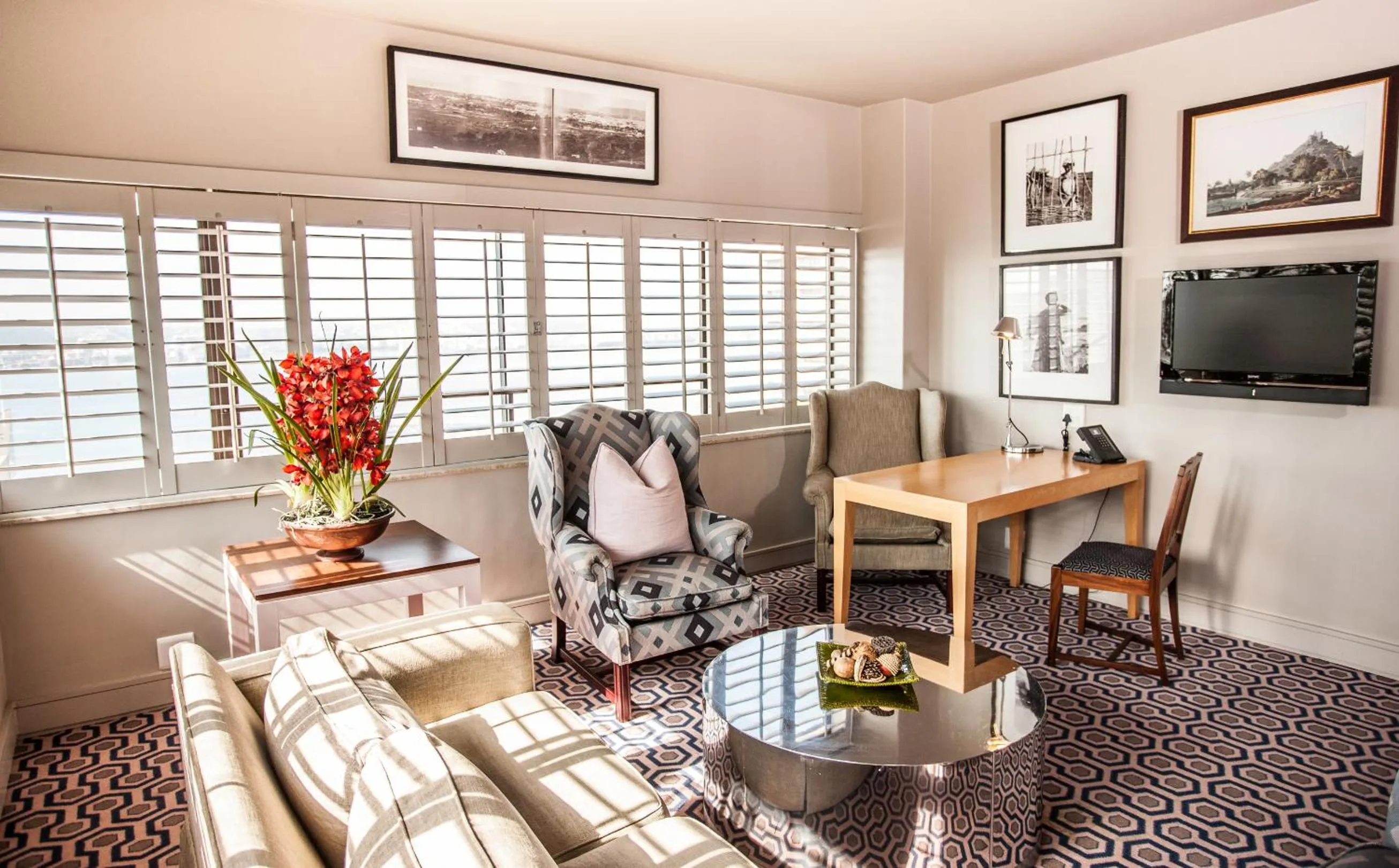 Living room in The Royal Hotel by Coastlands Hotels & Resorts