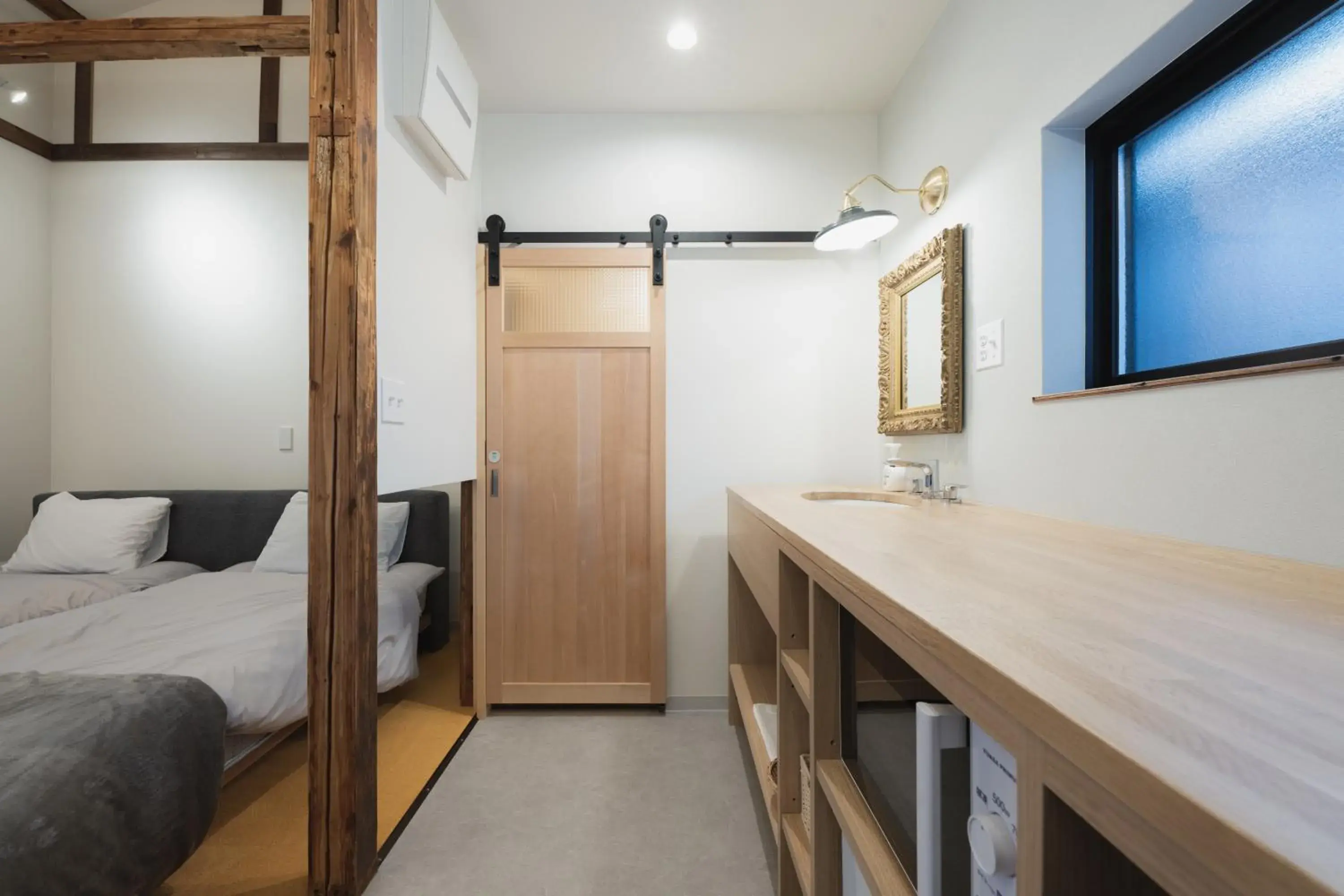 Photo of the whole room, Bed in Traditional Apartment Takamatsu Guesthouse Photo of the whole room, Bed in Traditional Apartment Takamatsu Guesthouse