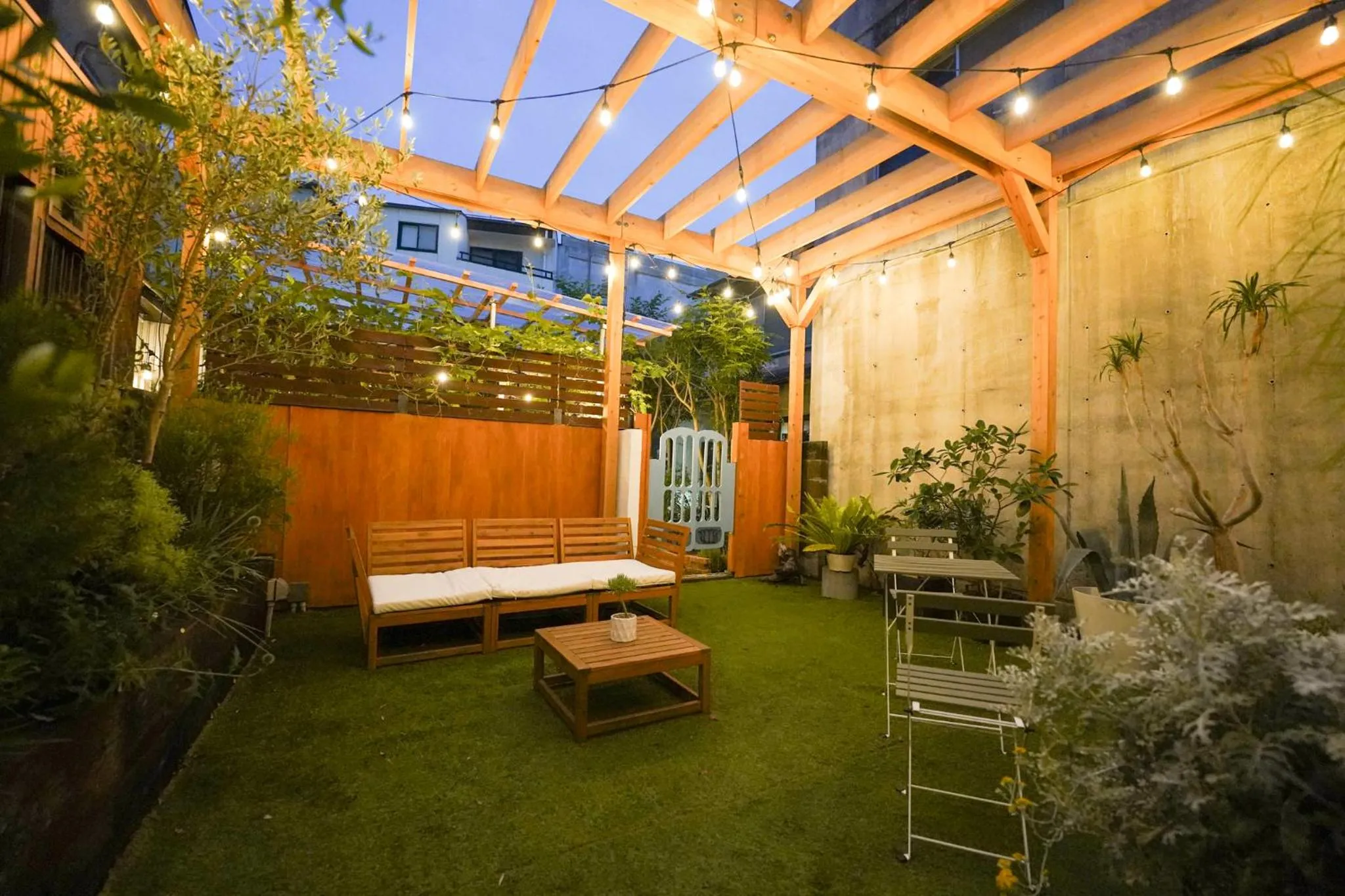 Garden in Traditional Apartment Takamatsu Guesthouse