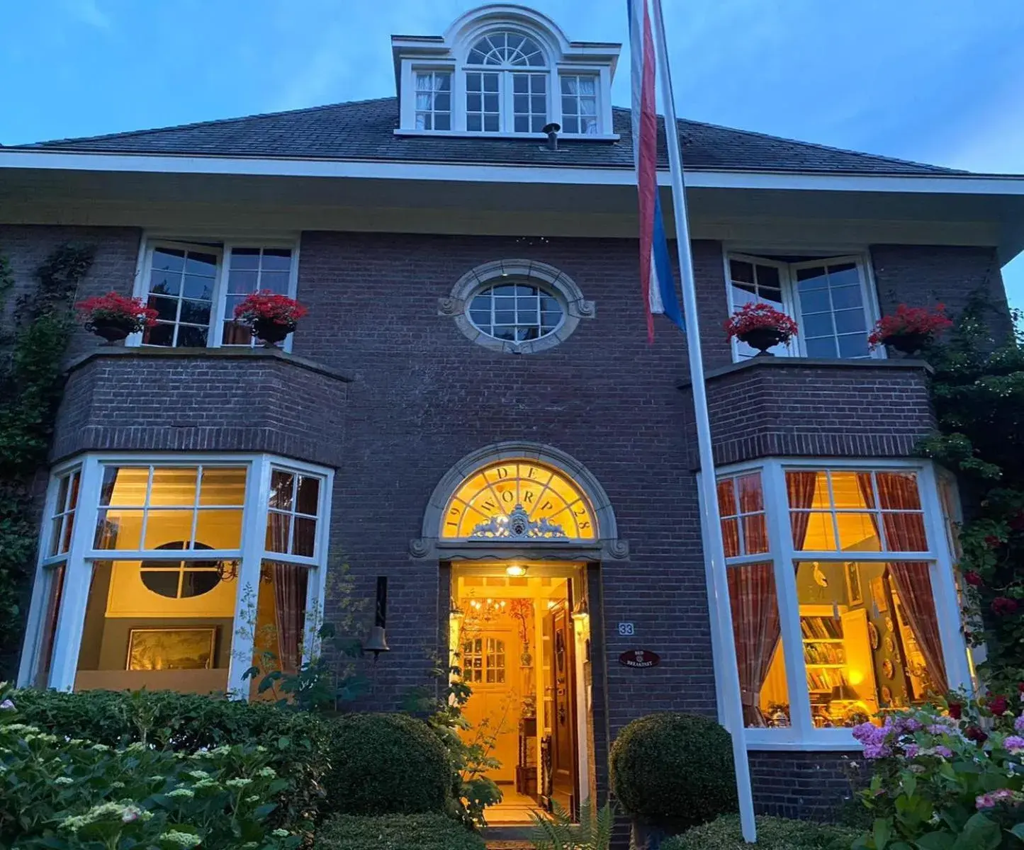 Deventer Heritage en Boutique B&B, museumhuis "De Worp", het huis met de theekoepel, logeren in authentiek historisch erfgoed Deventer Heritage en Boutique B&B, museumhuis "De Worp", het huis met de theekoepel, logeren in authentiek historisch erfgoed