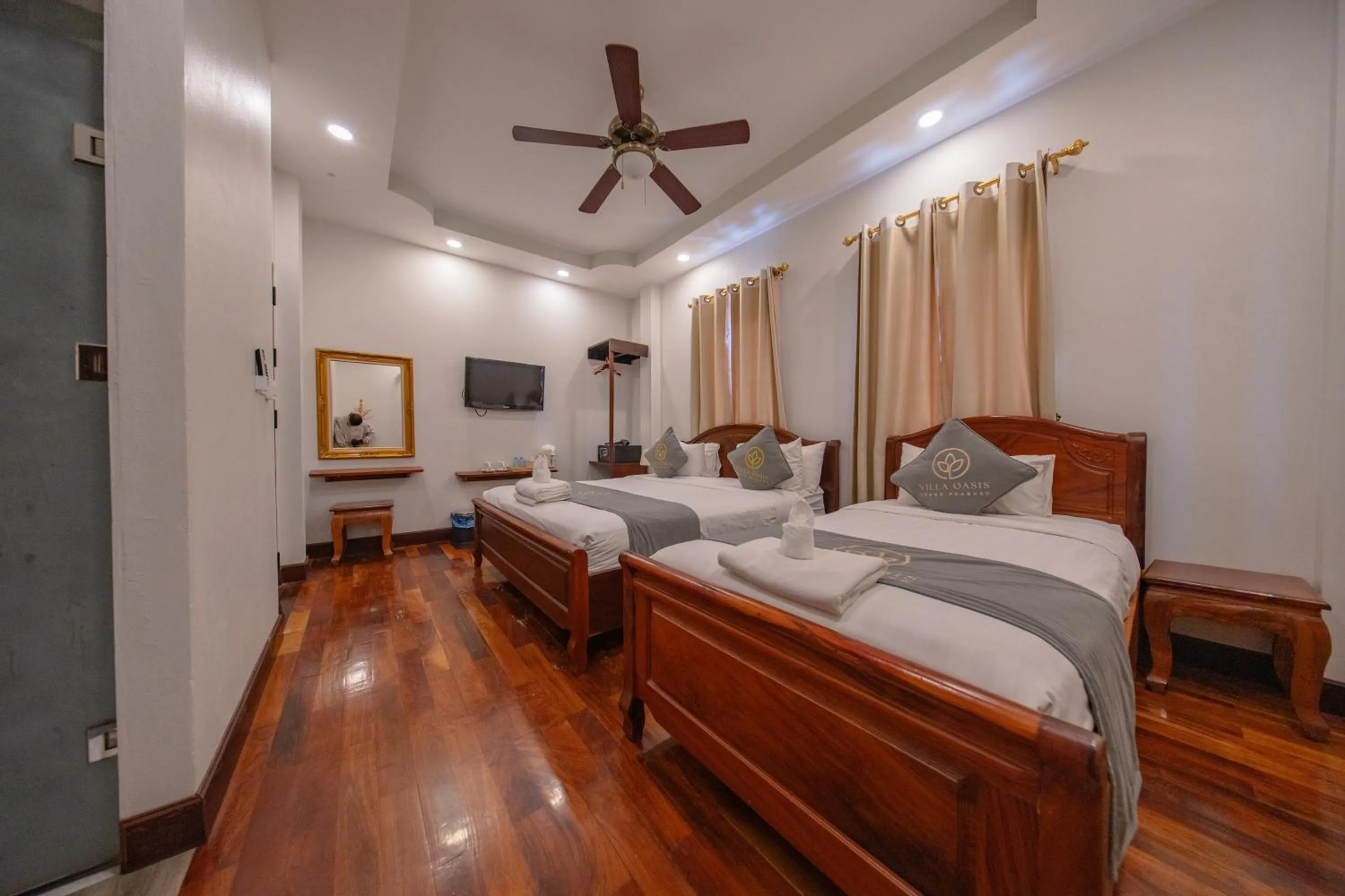 Photo of the whole room, Bed in Villa Oasis Luang Prabang