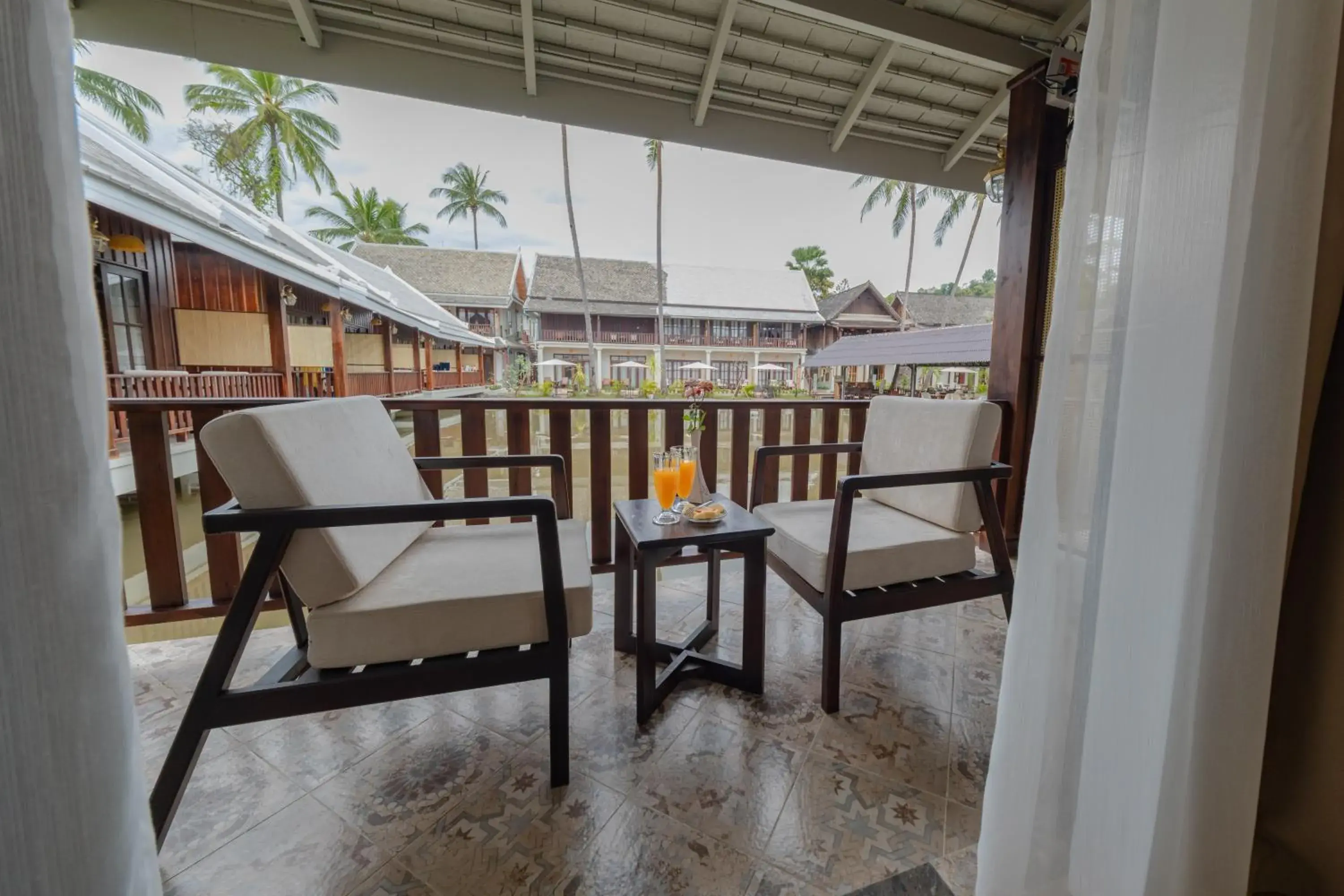 King Room with Lake View in Villa Oasis Luang Prabang King Room with Lake View in Villa Oasis Luang Prabang