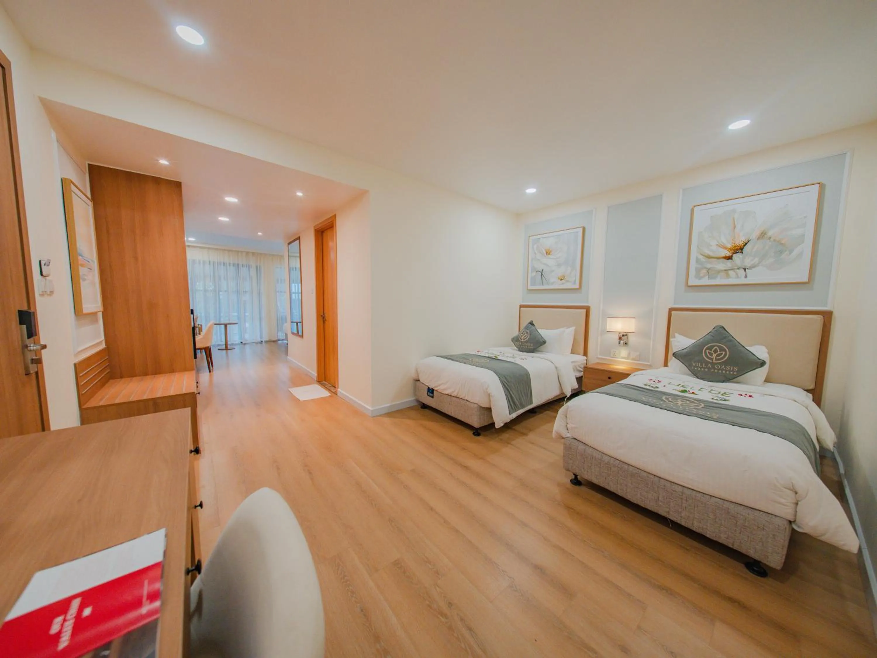 Photo of the whole room, Bed in Villa Oasis Luang Prabang