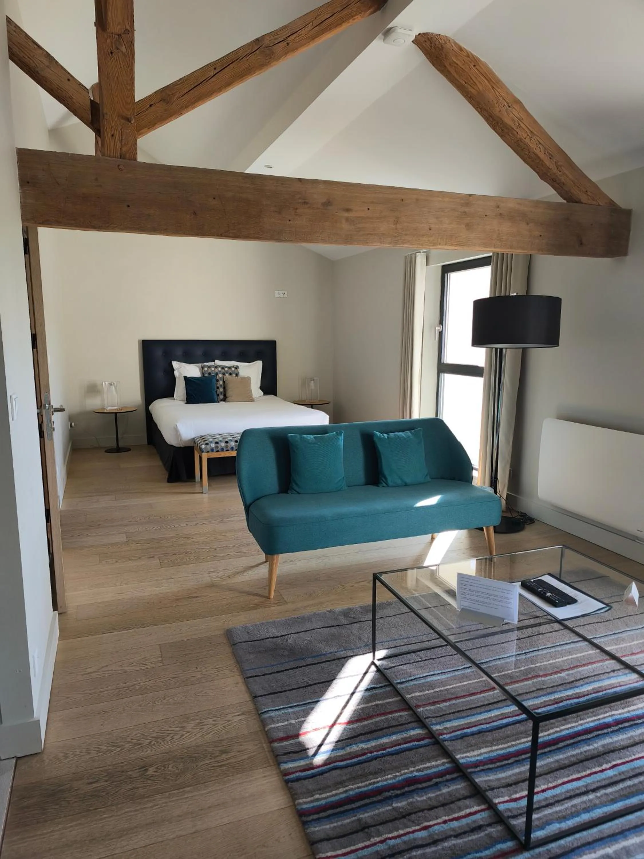 Bedroom, Bed in L'Atelier De Dégustation