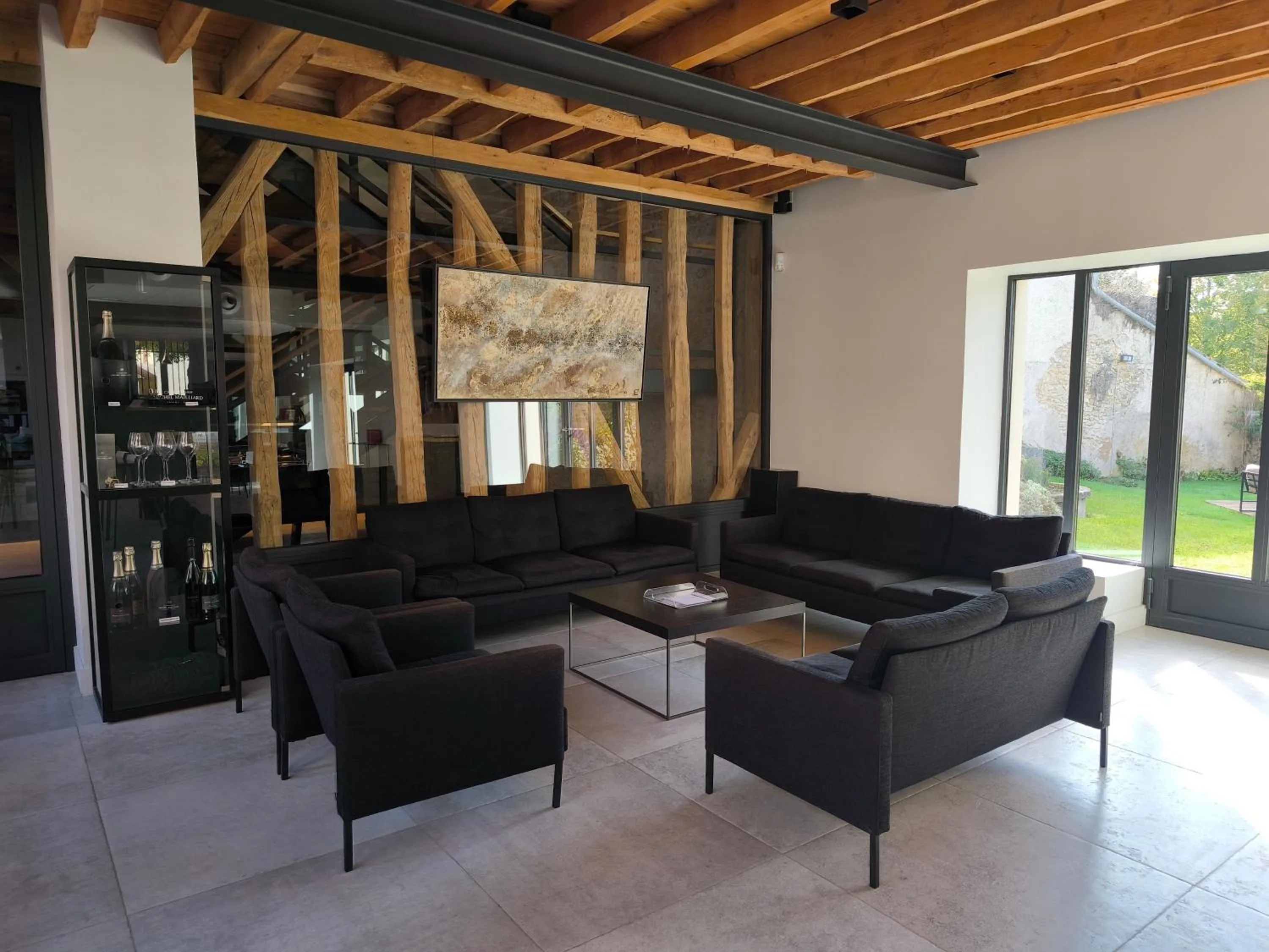 Seating area in L'Atelier De Dégustation
