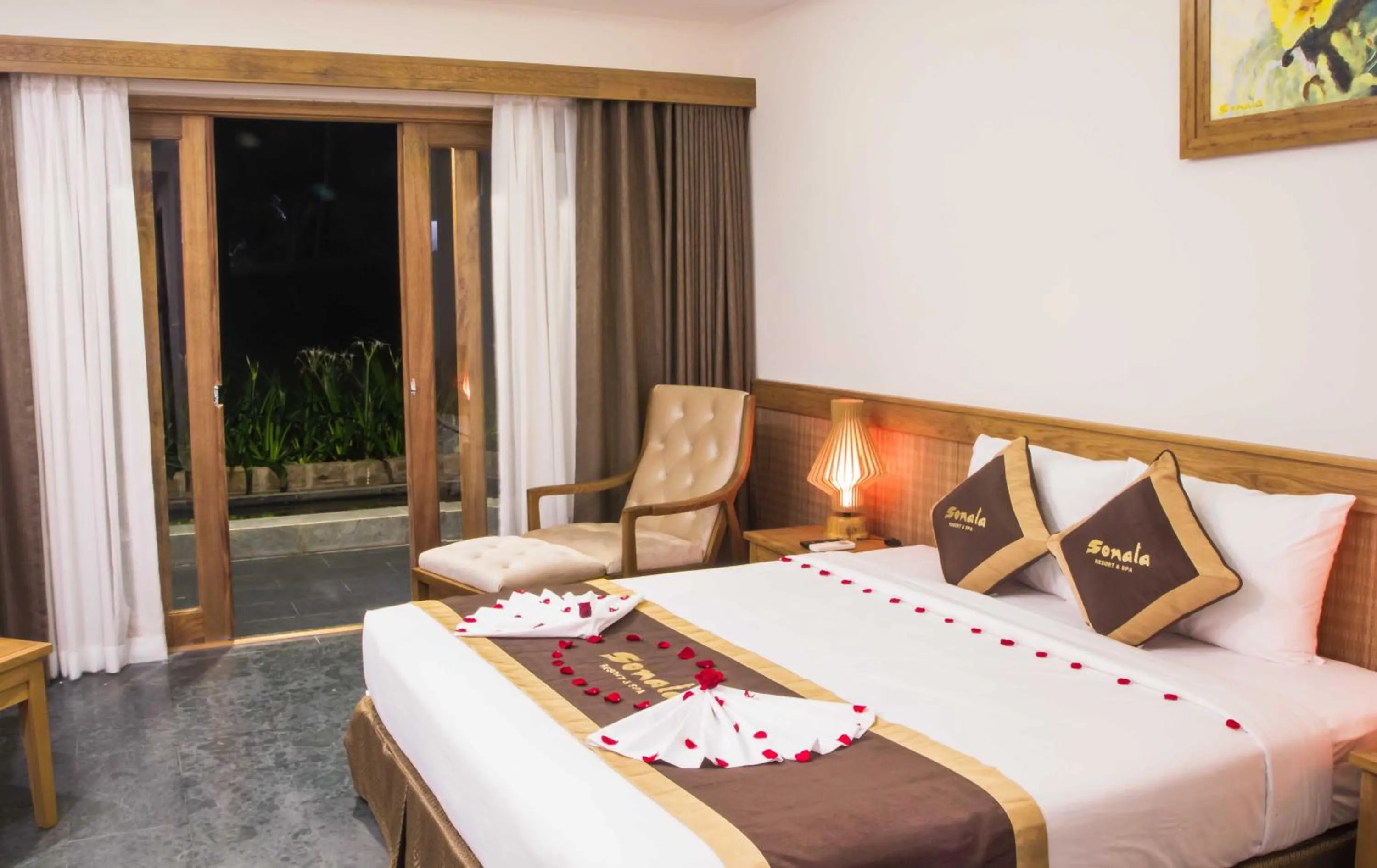 Photo of the whole room, Bed in Sonata Resort & Spa