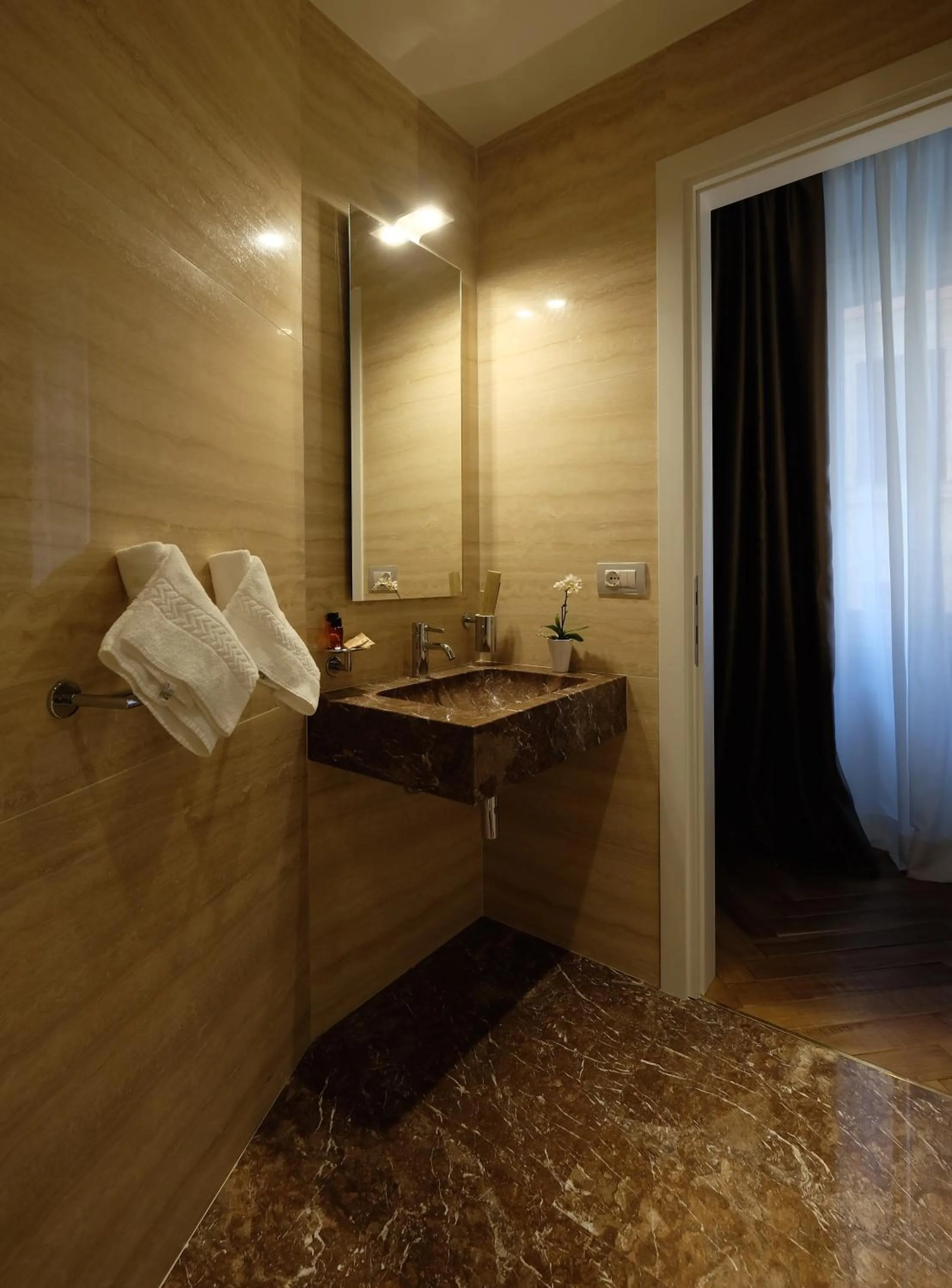 Bathroom in Navona Rooms