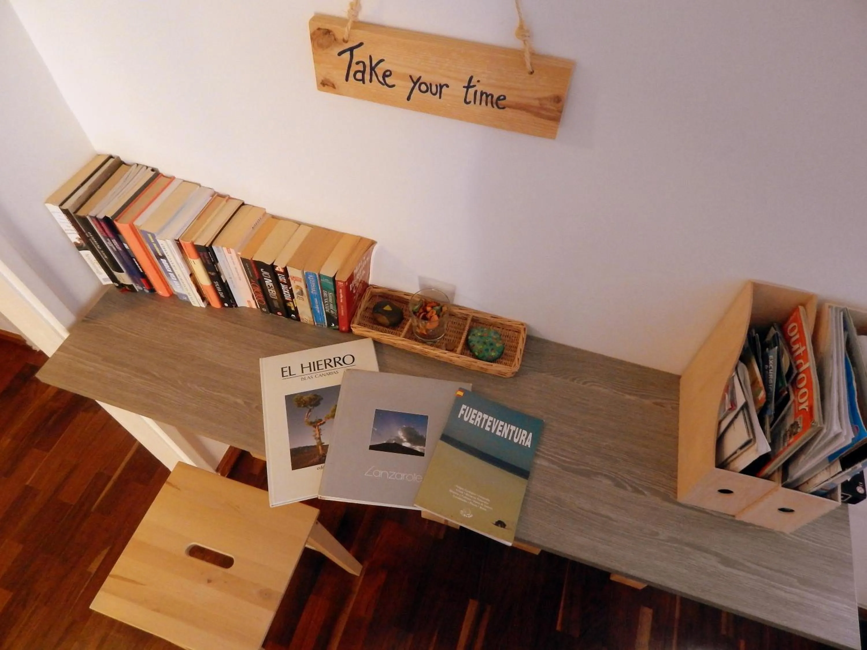 Communal lounge/ TV room in Twenty Seven Degrees Las Palmas