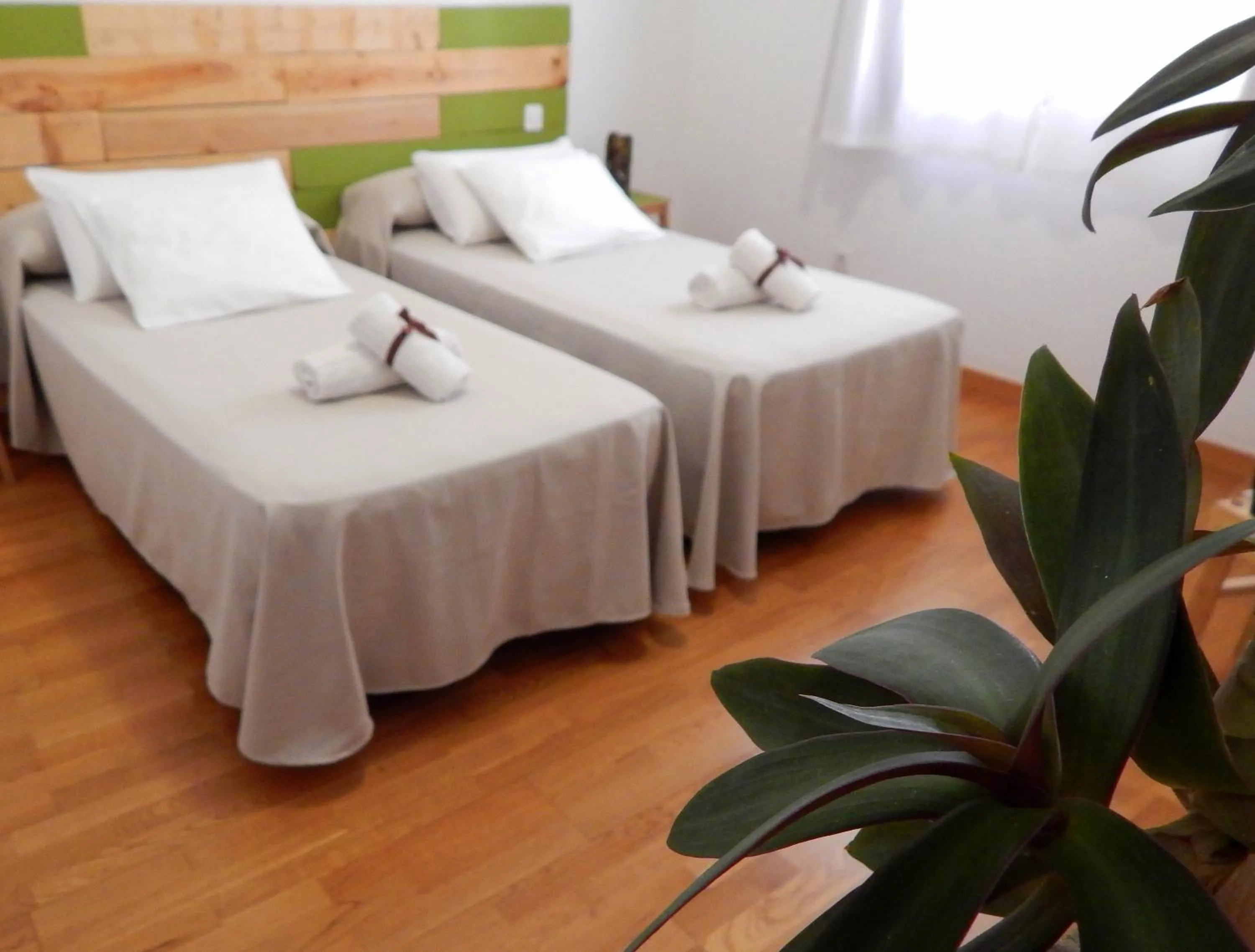 Photo of the whole room, Bed in Twenty Seven Degrees Las Palmas