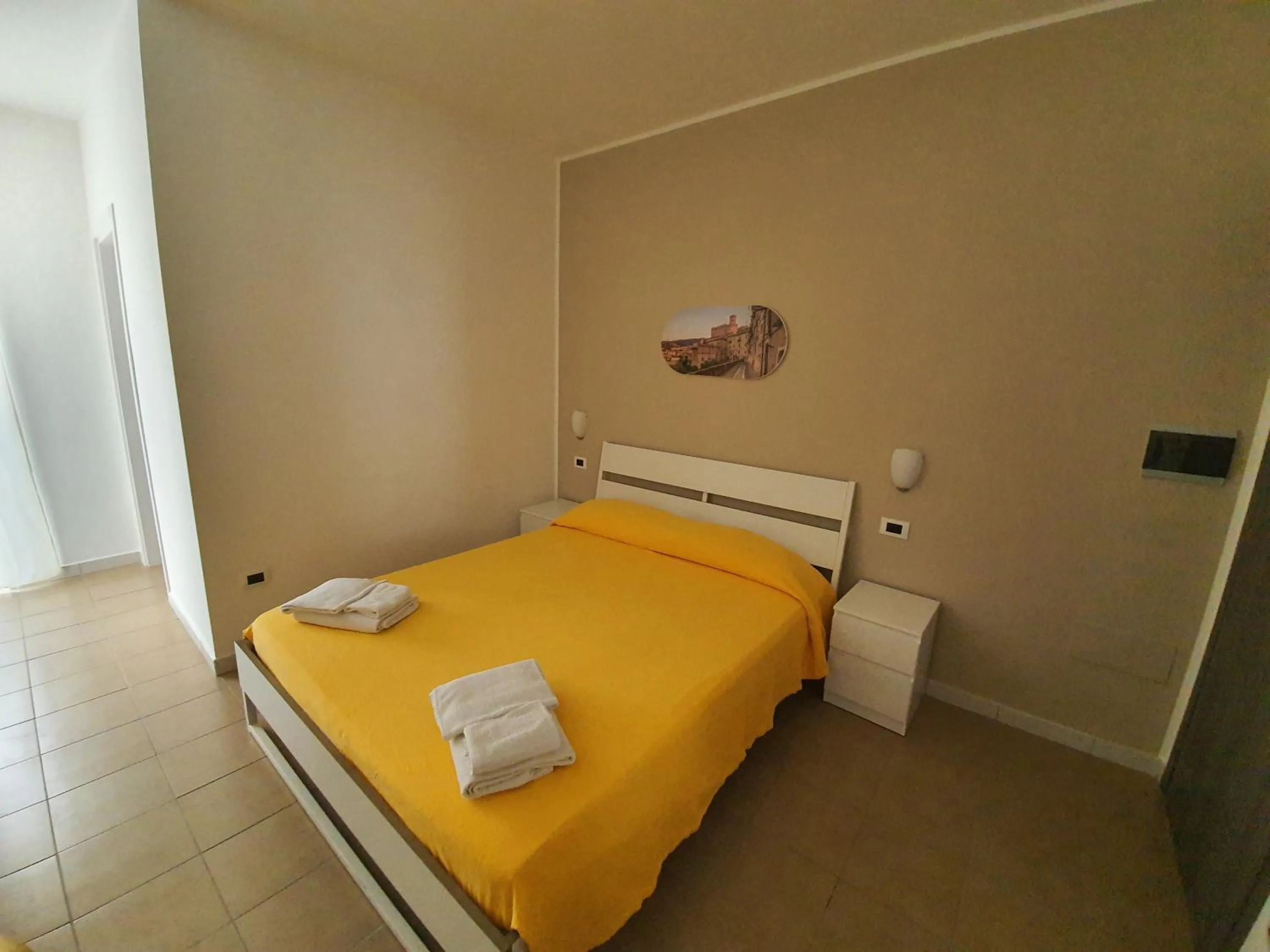 Bed in Casale Marcalia - bed & breakfast