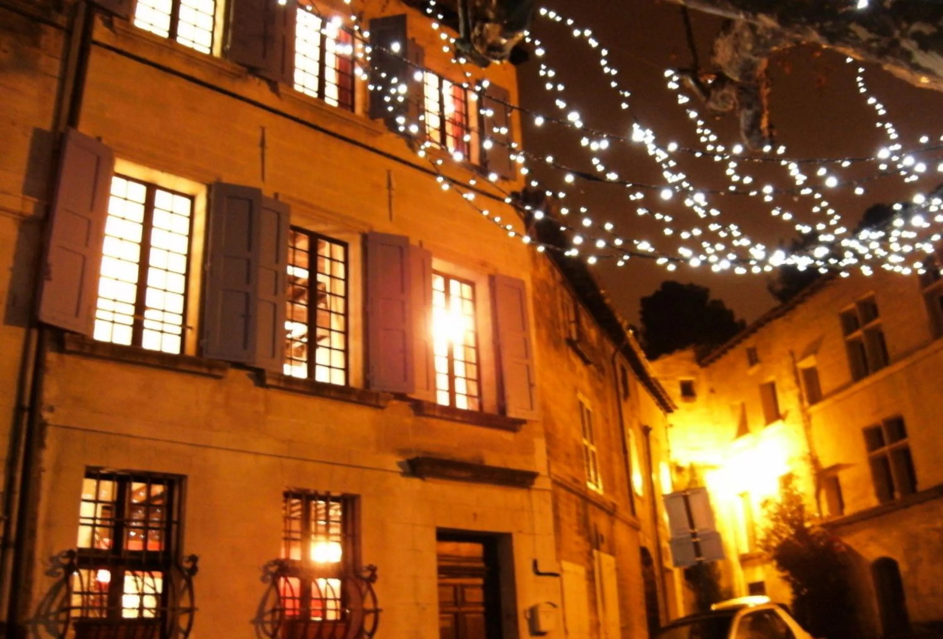 Quiet street view in Les Saisons