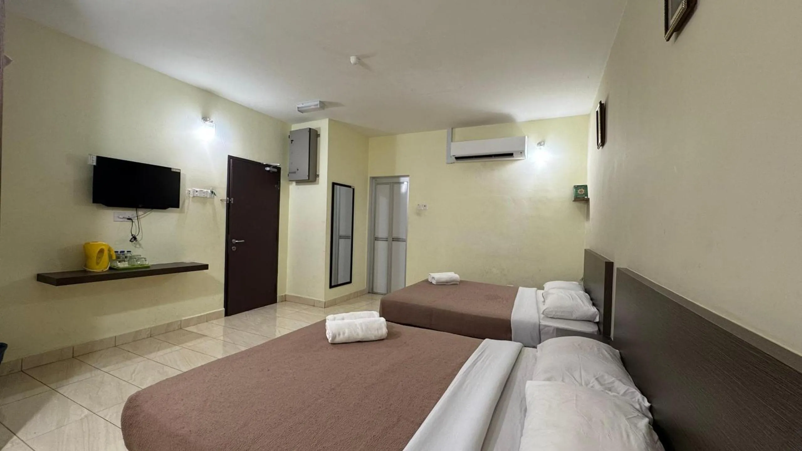 Bed in Hotel Darulaman Jitra