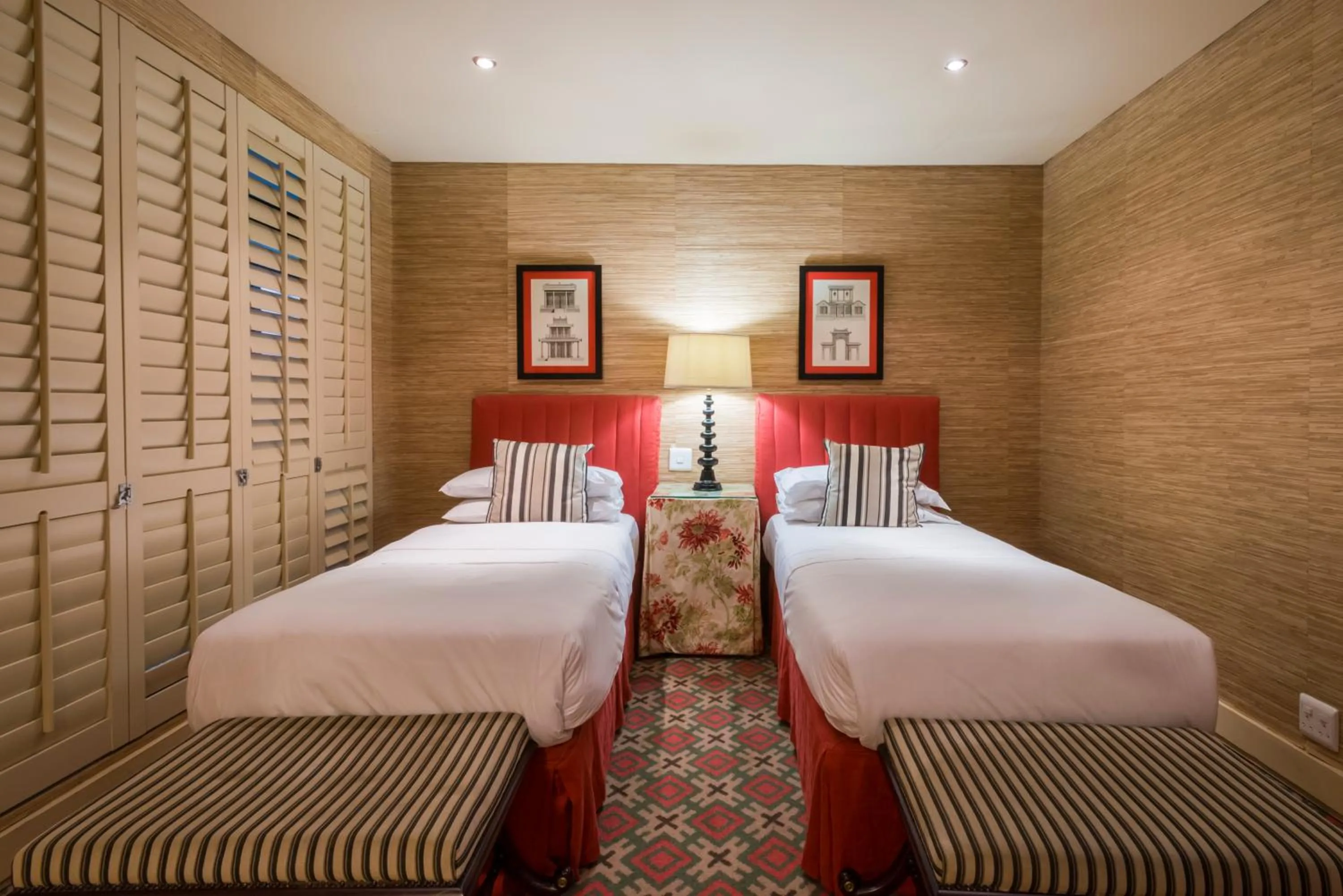 Bedroom, Bed in Royal Palm Hotel