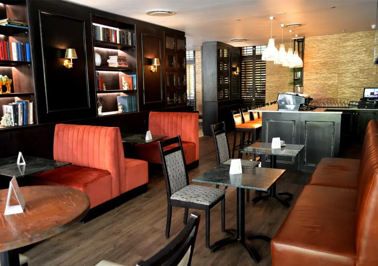 Restaurant/places to eat in Royal Palm Hotel Restaurant/places to eat in Royal Palm Hotel