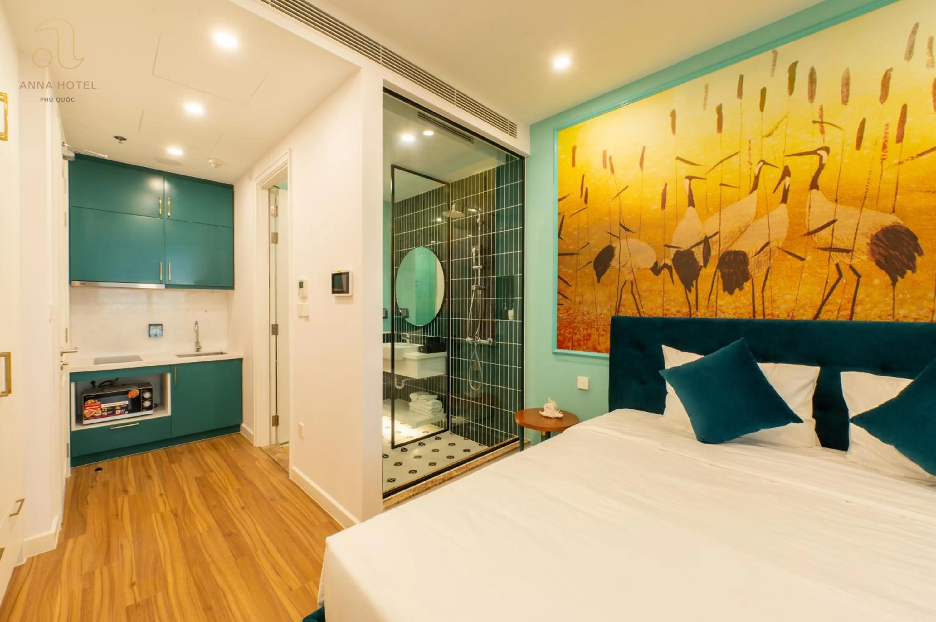Deluxe Double Room with Balcony and Sea View in Anna Hotel - Free Ticket Cable Car & Hon Thom Water Park