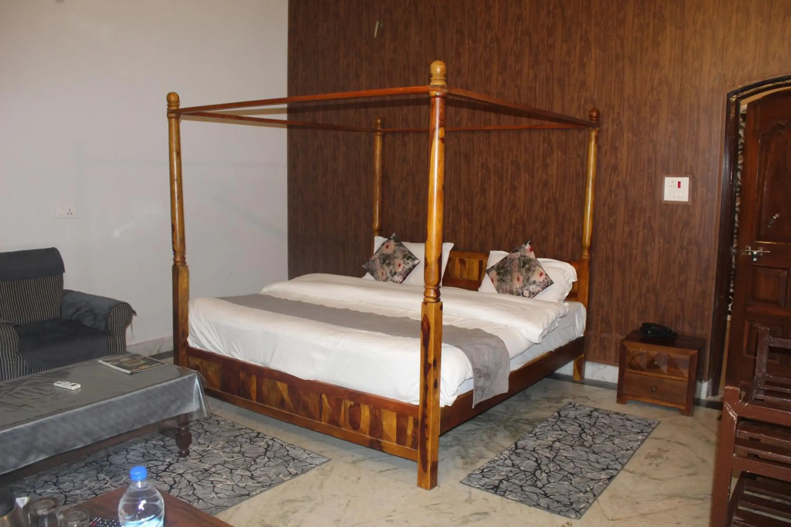 Superior Double Room - single occupancy in Royal Jungle Kothi Superior Double Room - single occupancy in Royal Jungle Kothi