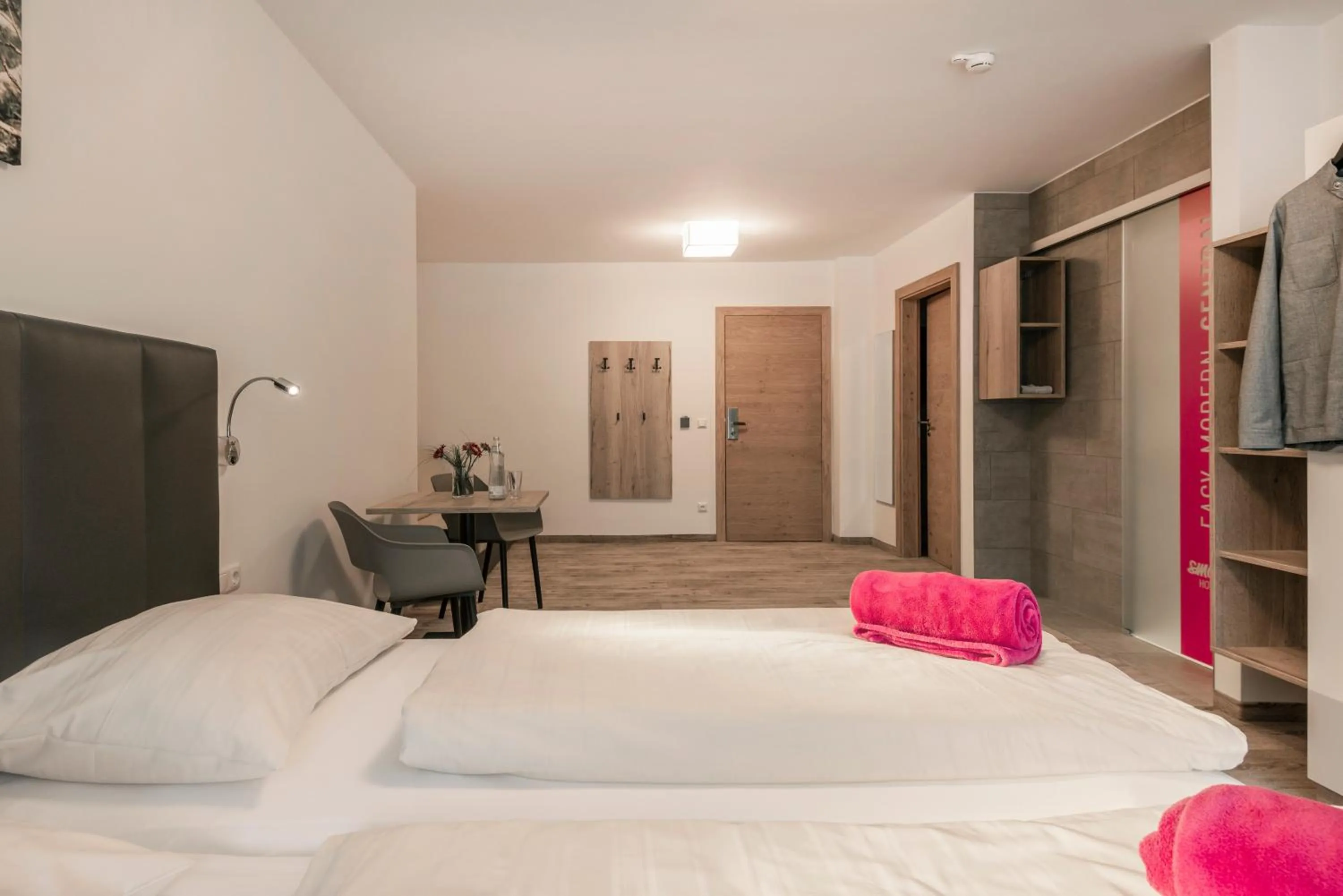 Mountain view, Bed in smartHOTEL