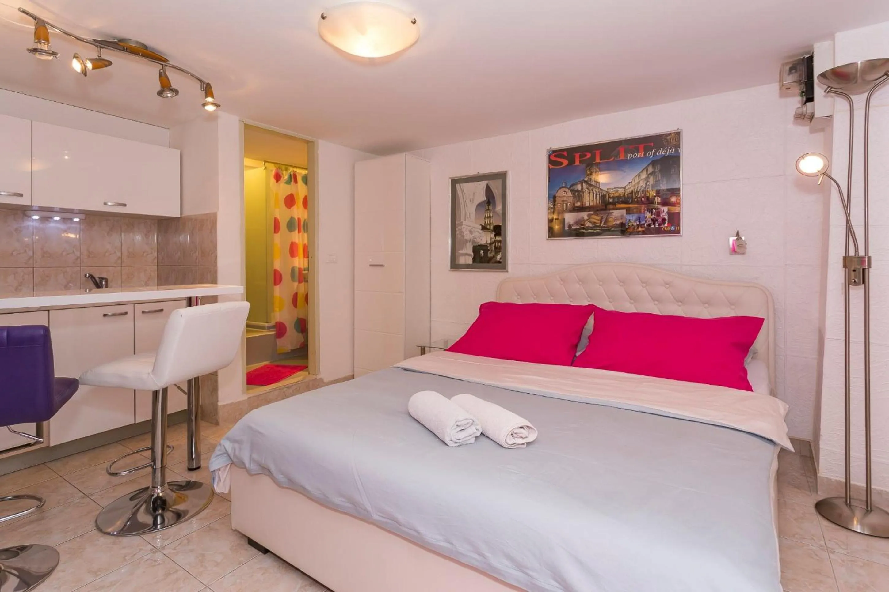 Bed in Modern and practical studio in the heart of Split