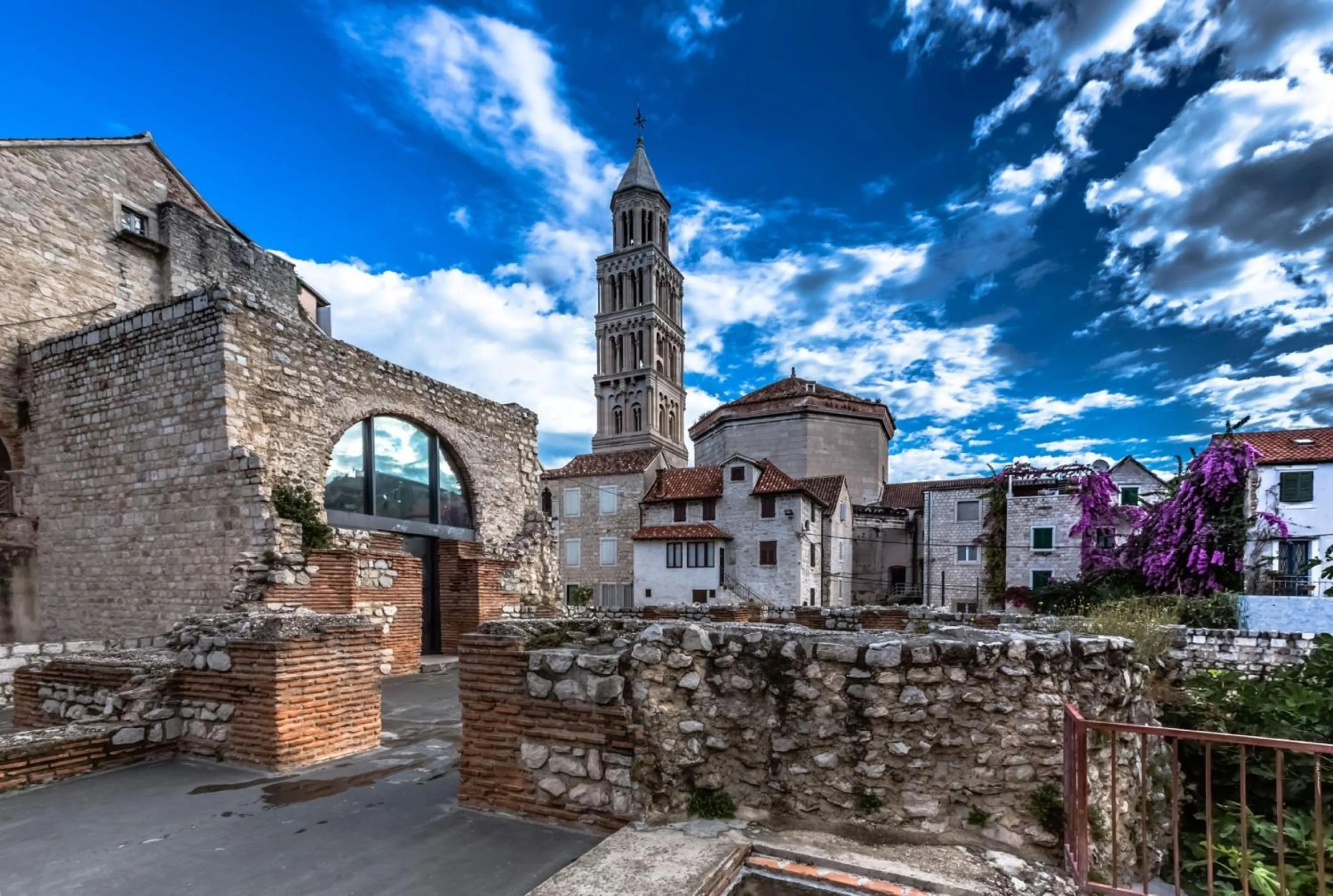 Day in Modern and practical studio in the heart of Split