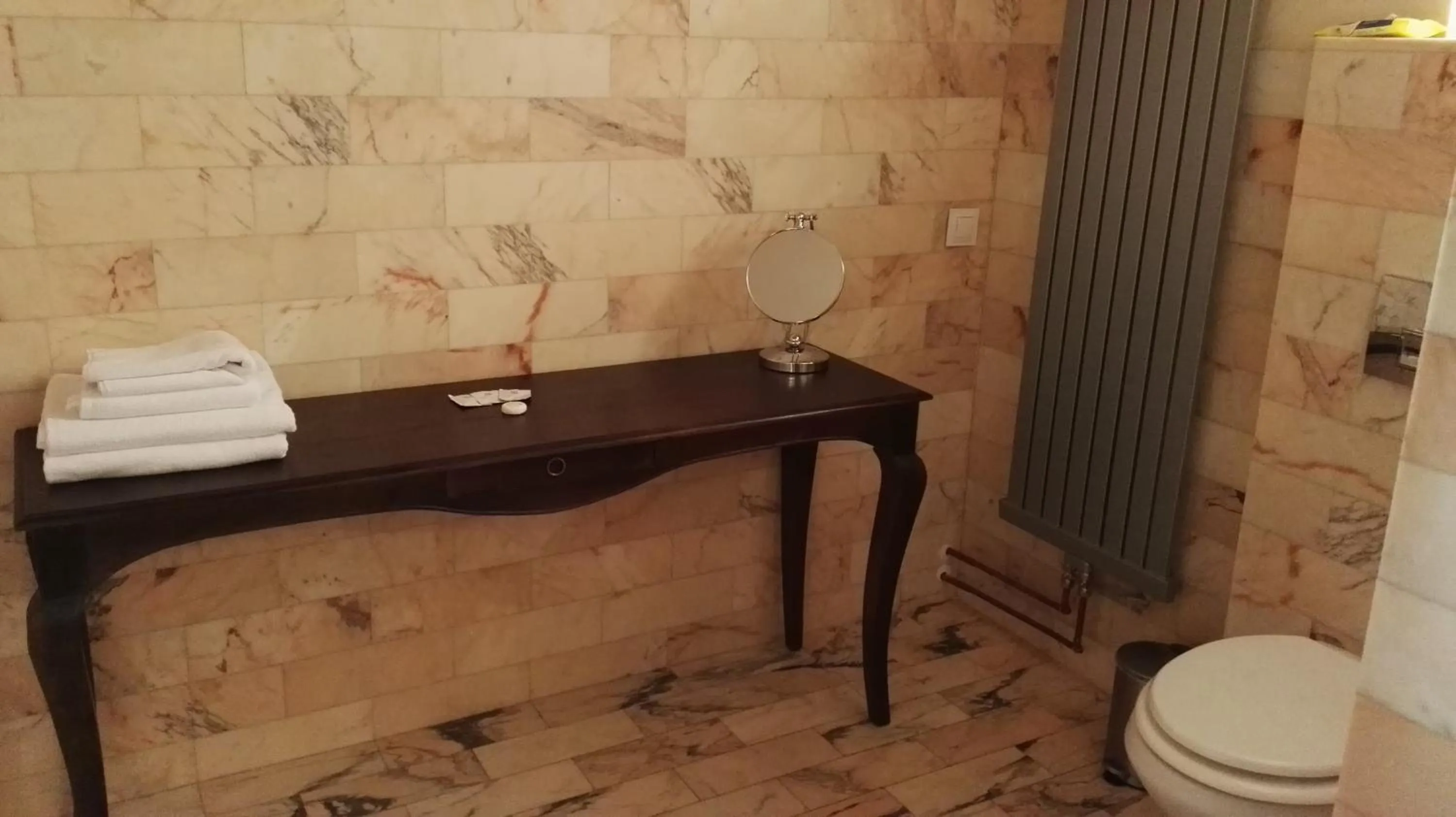 Bathroom in Hotel Retro B.A. Zientarski