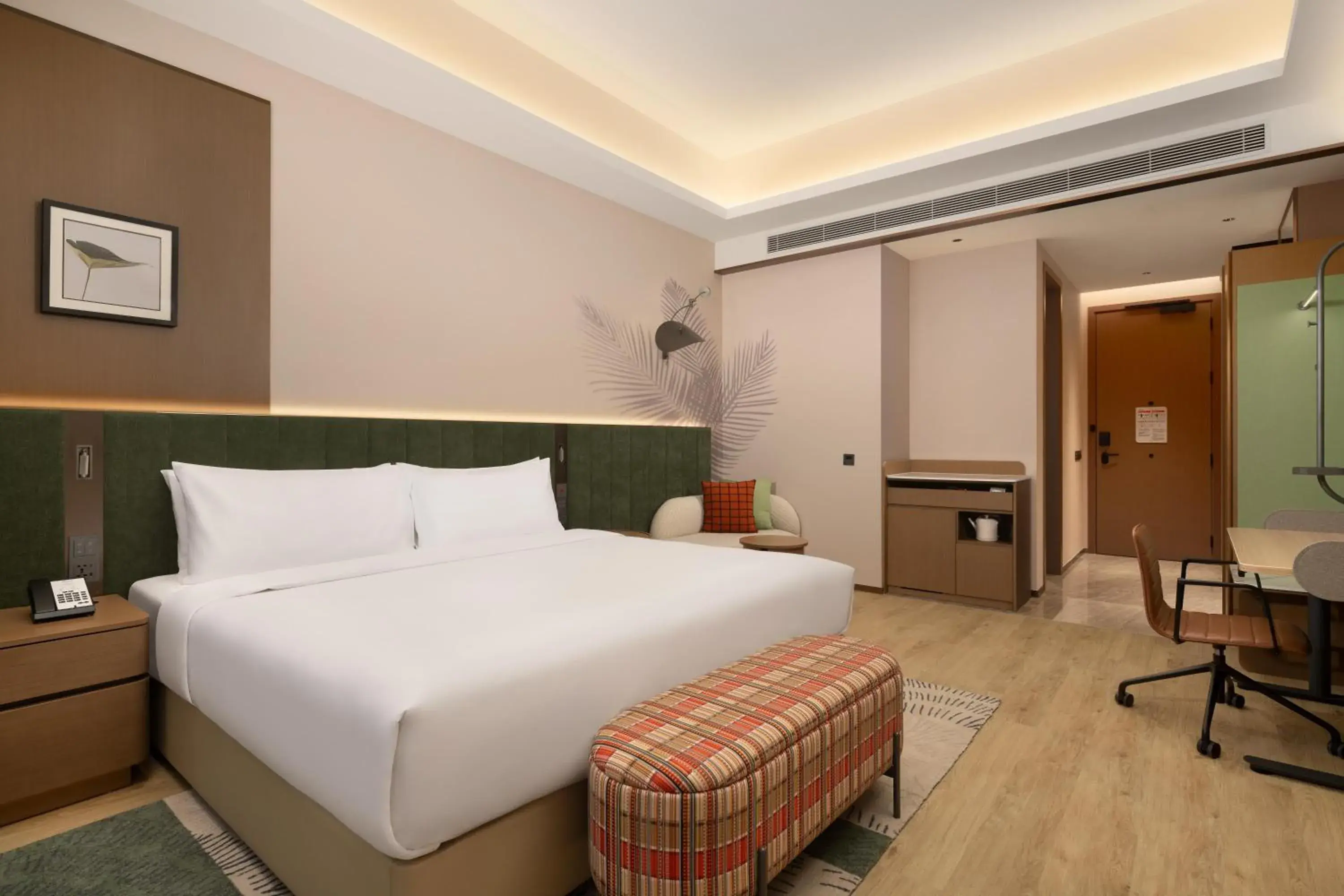 King Room - Mobility Accessible in Hilton Garden Inn Shaoxing Yuecheng South King Room - Mobility Accessible in Hilton Garden Inn Shaoxing Yuecheng South