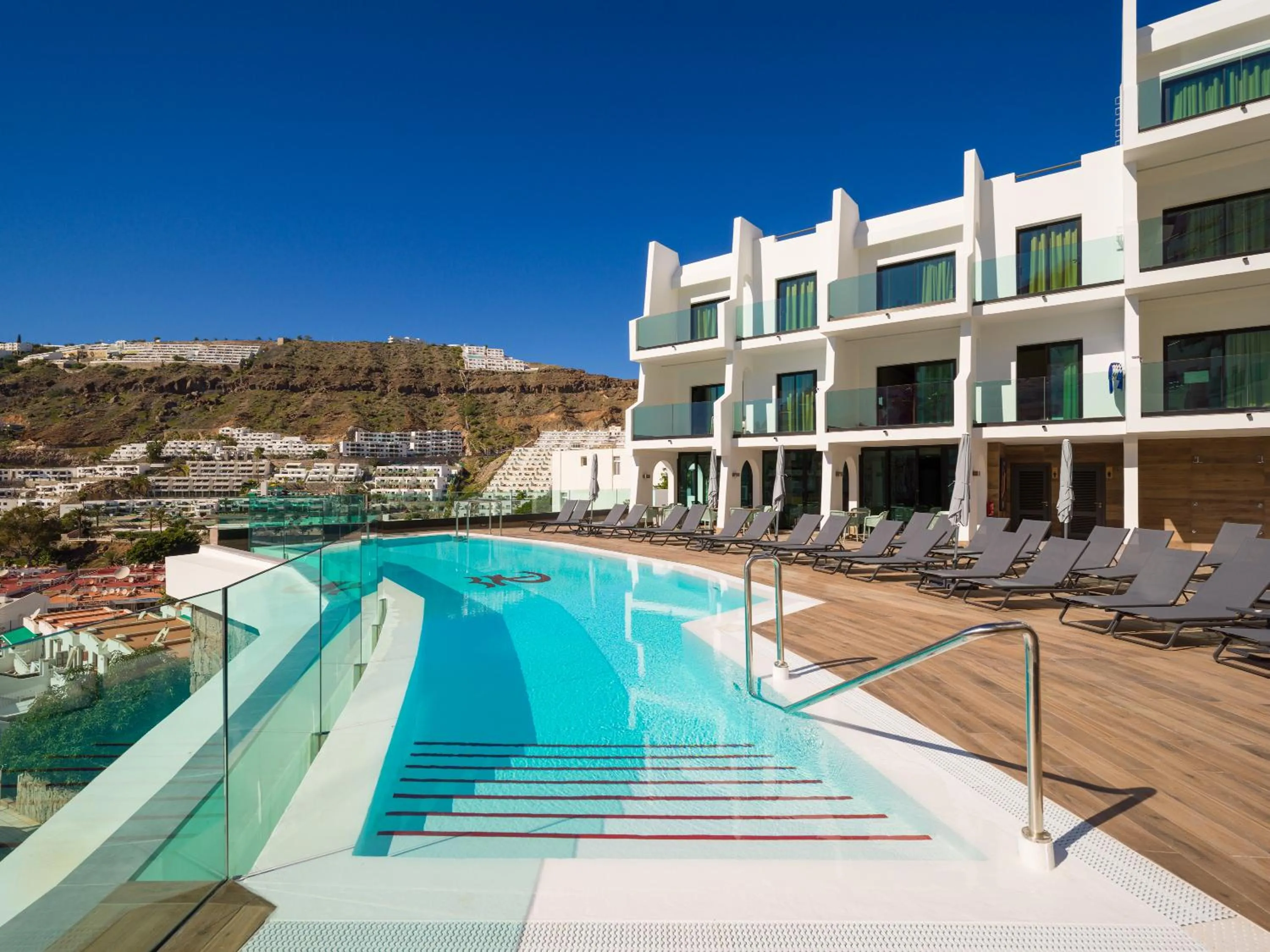 Swimming pool in Servatur Doña Elvira