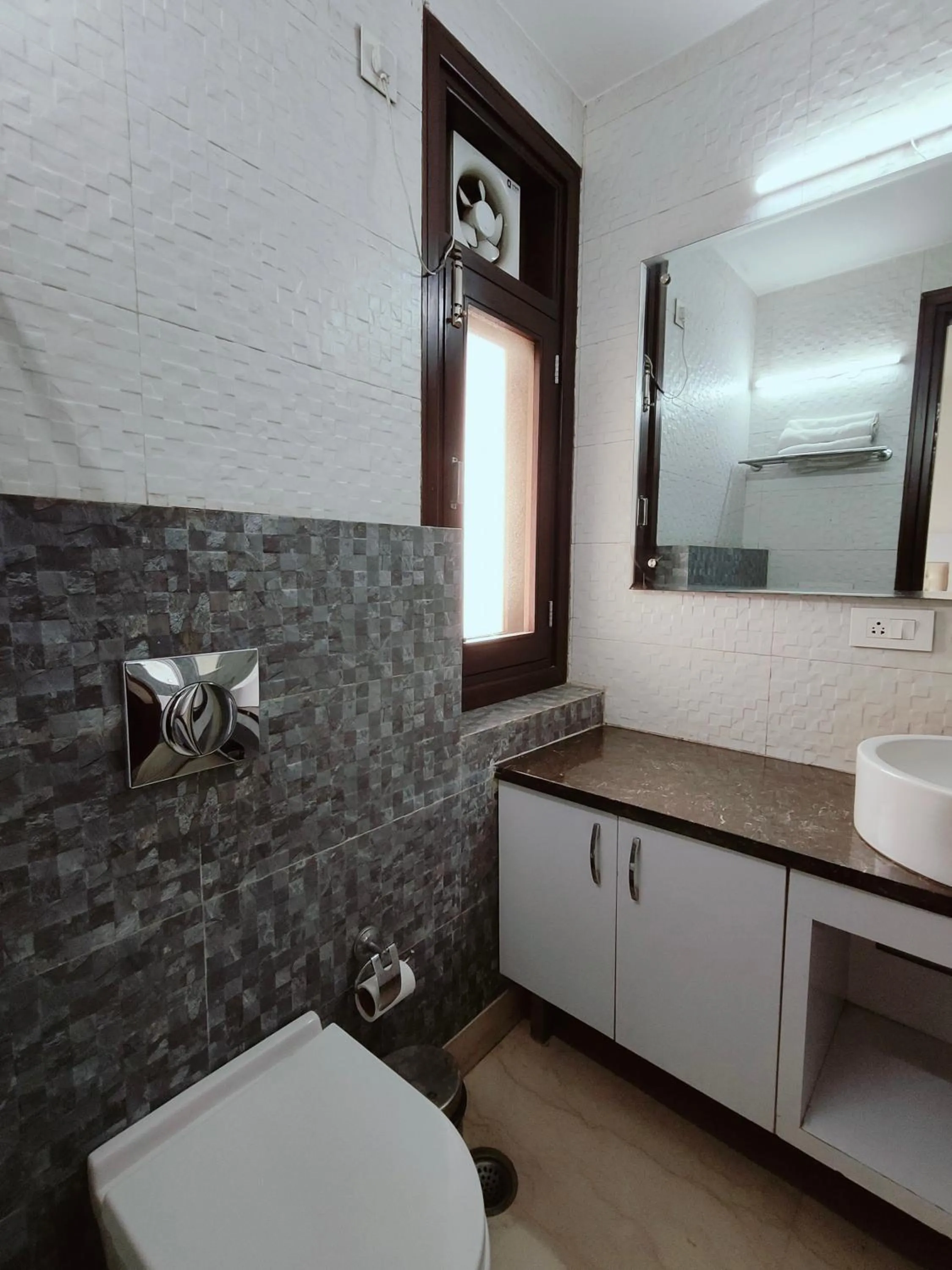 Bathroom in Gazebo Inn & Suites Medanta