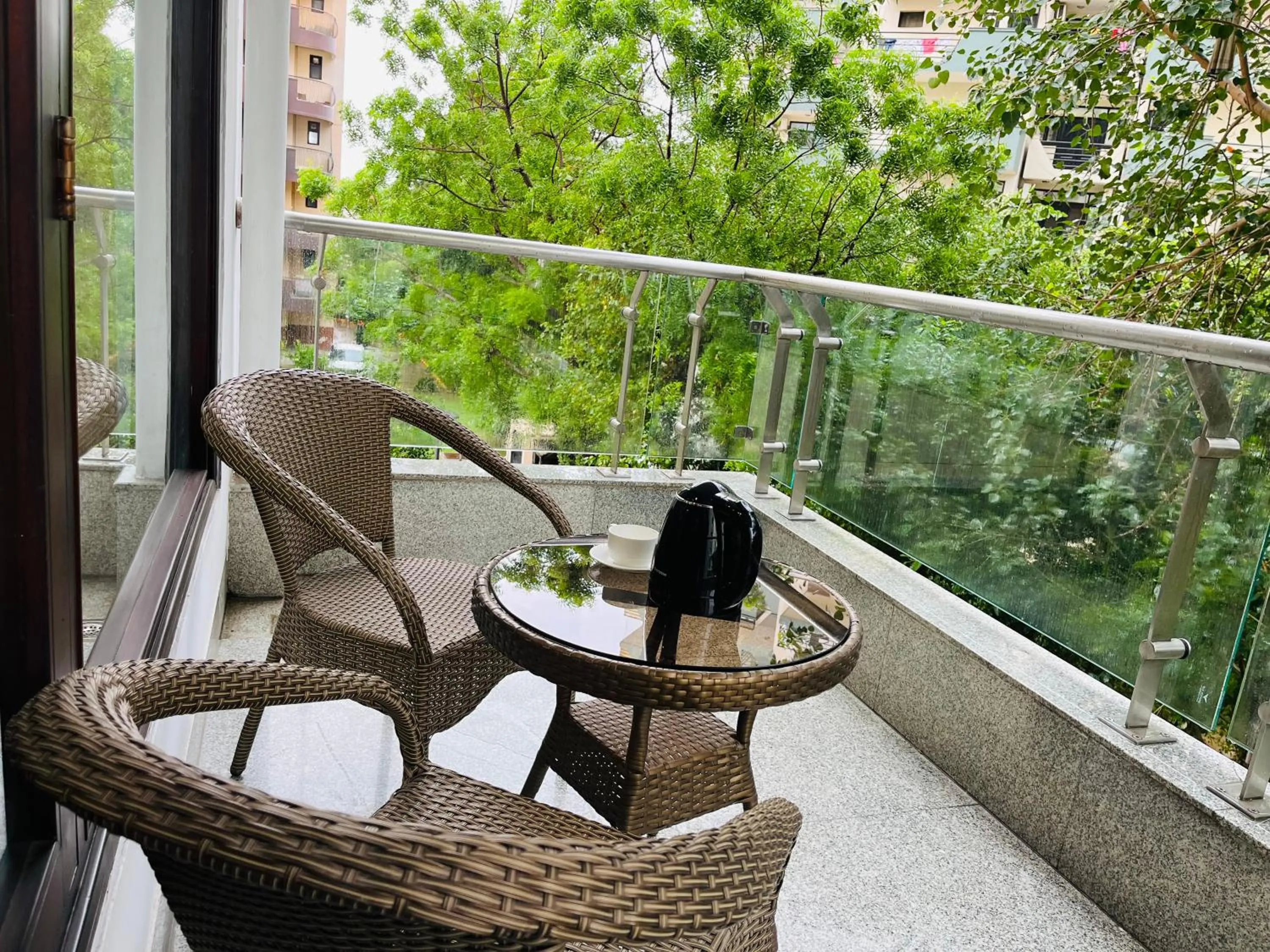 Balcony/Terrace in Gazebo Inn & Suites Medanta