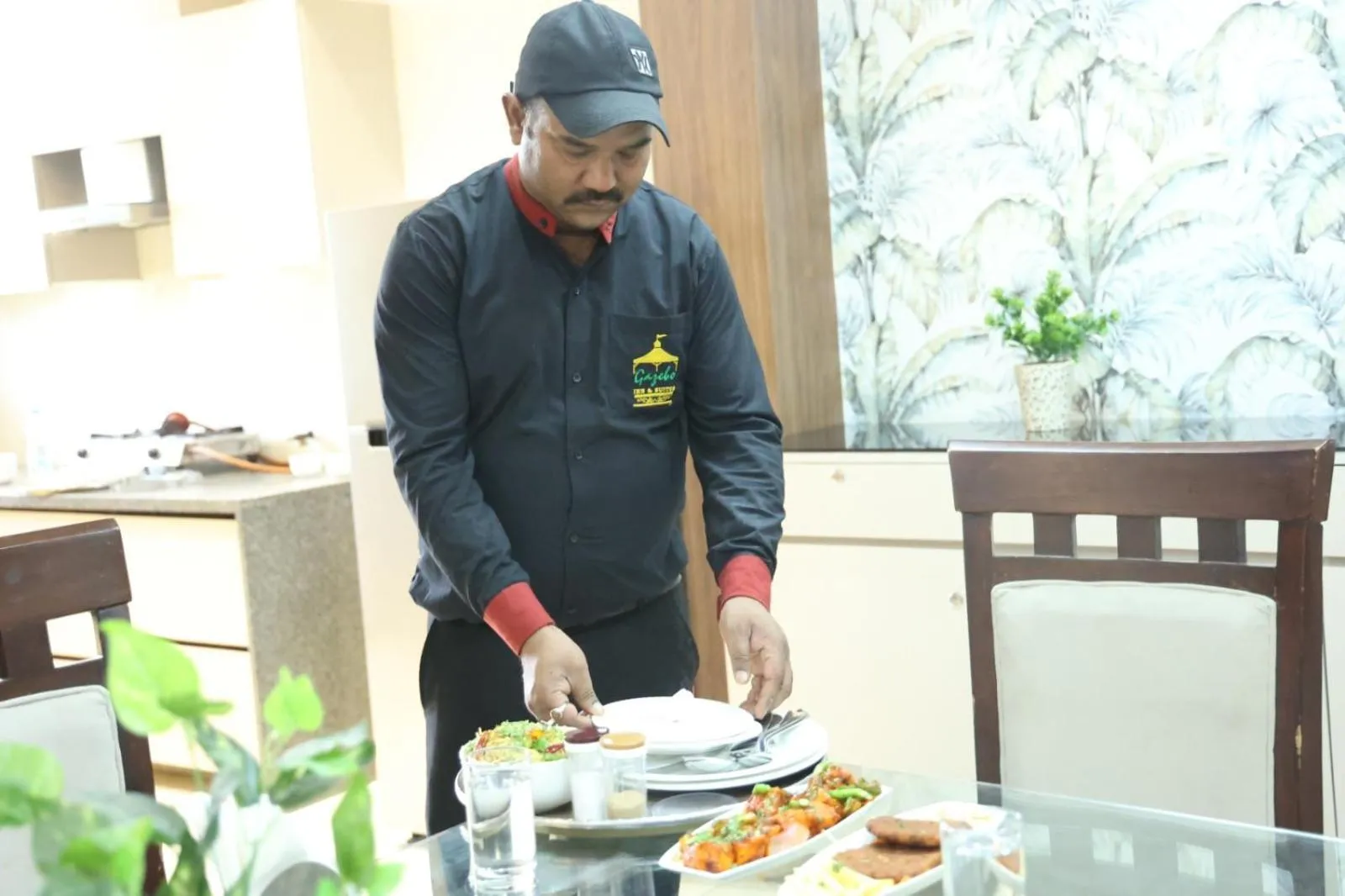 Gazebo Inn & Suites Medanta