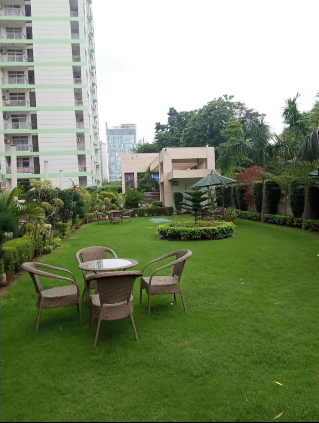 Garden view in Gazebo Inn & Suites Medanta