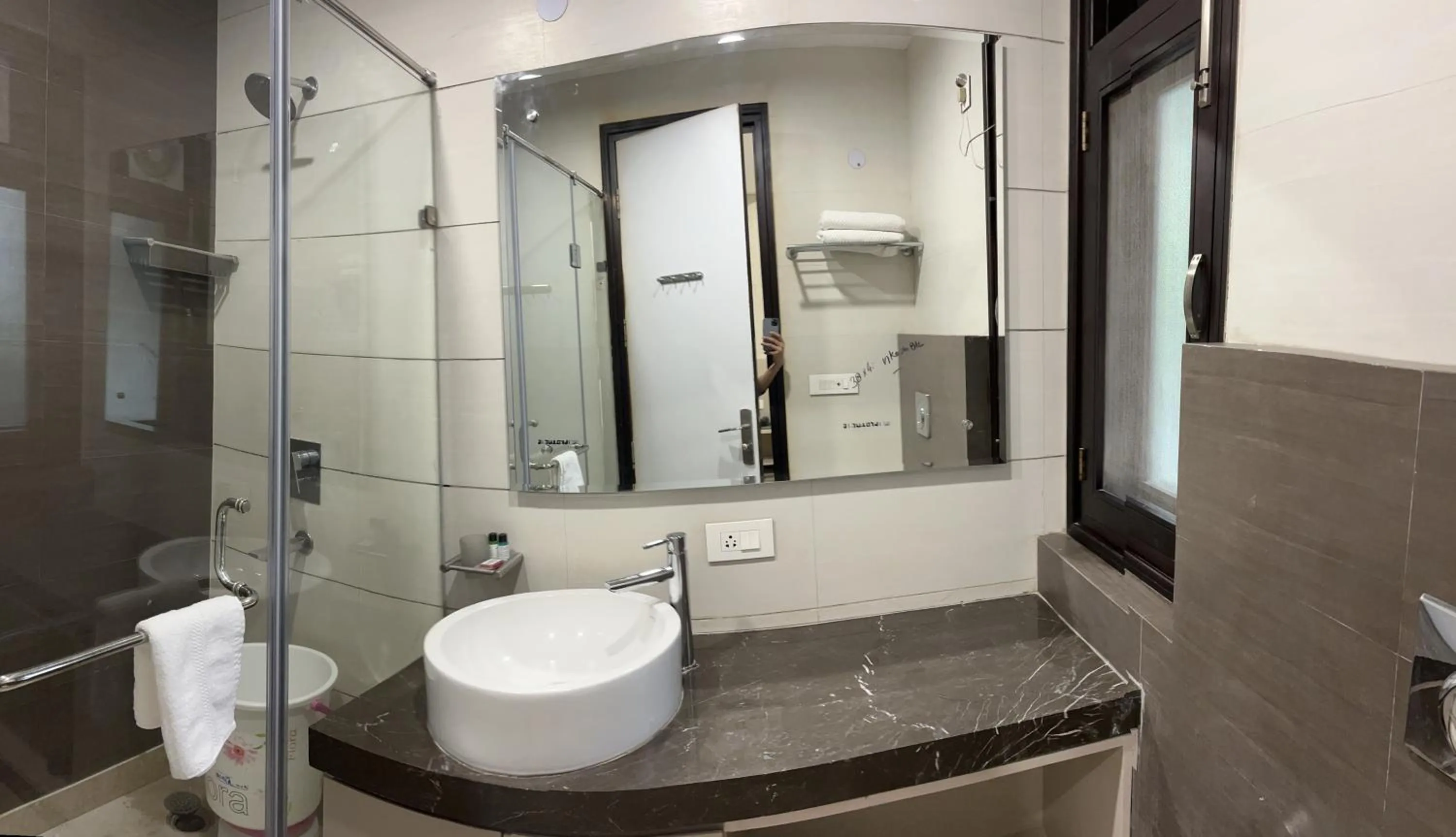 Bathroom in Gazebo Inn & Suites Medanta