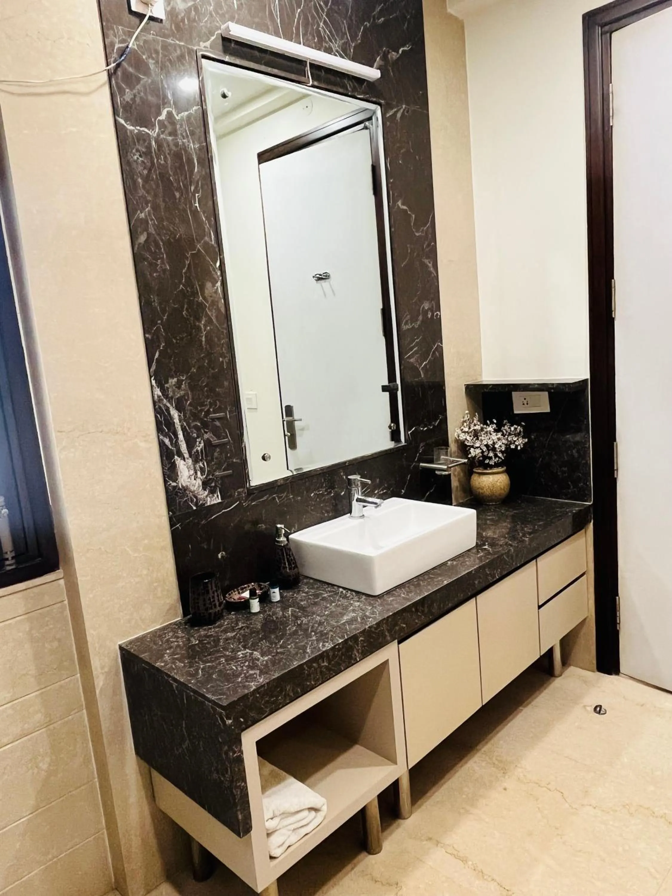 Bathroom in Gazebo Inn & Suites Medanta