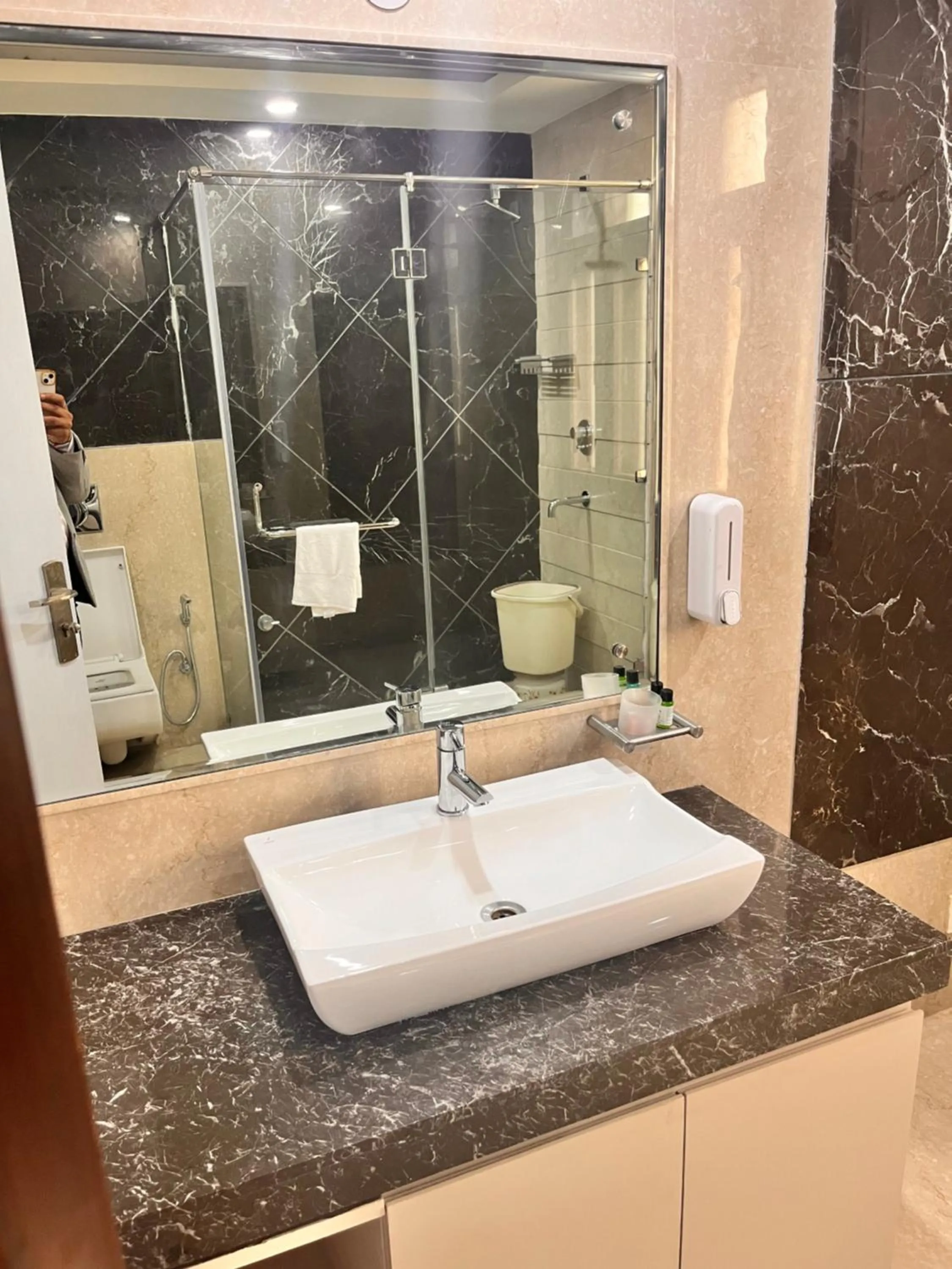 Bathroom in Gazebo Inn & Suites Medanta