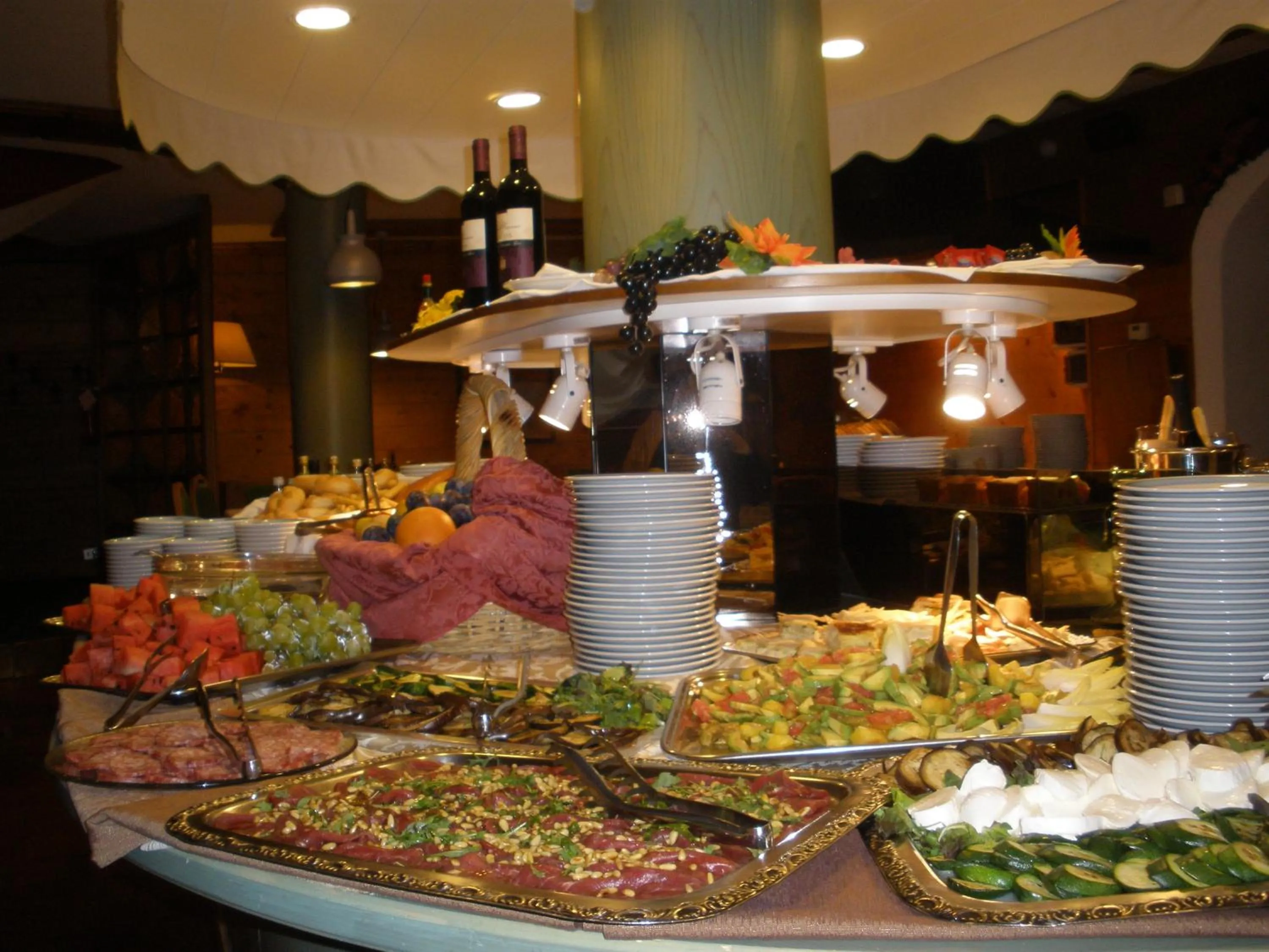 Restaurant/places to eat in Hotel Majoni