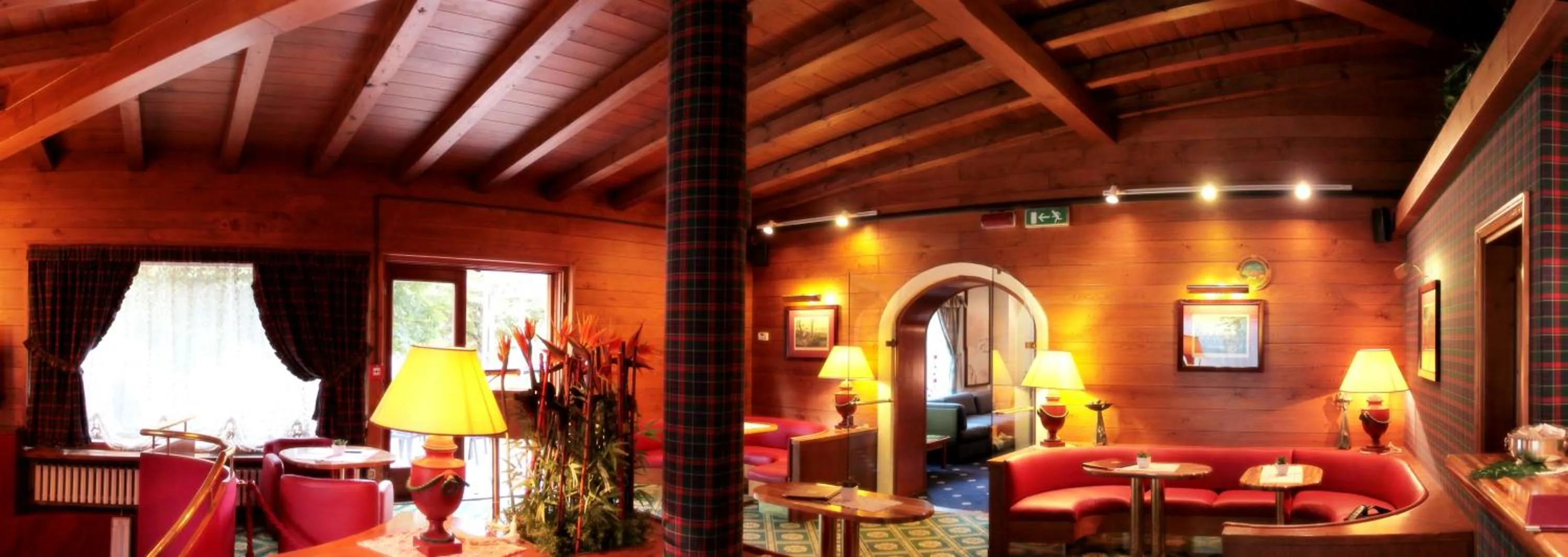 Lounge or bar in Hotel Majoni