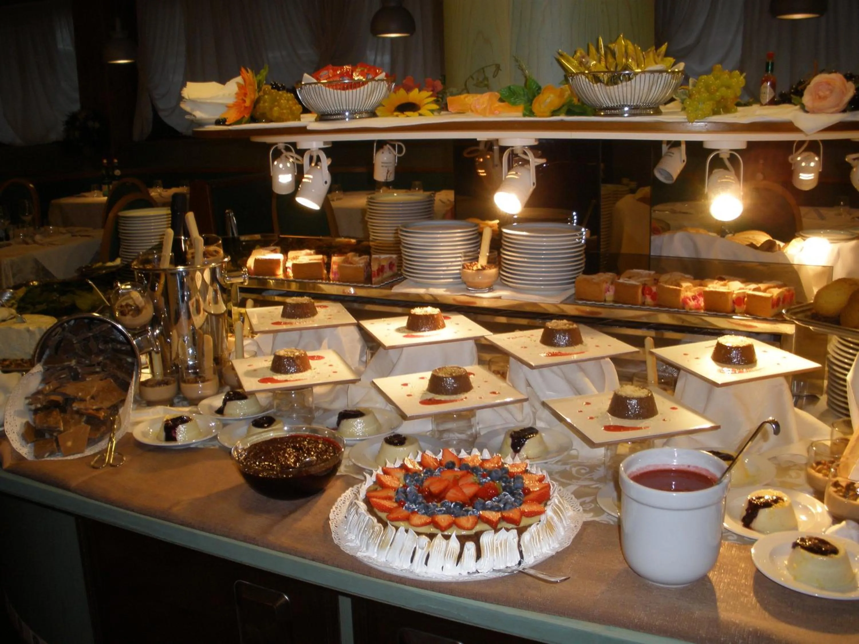 Food in Hotel Majoni