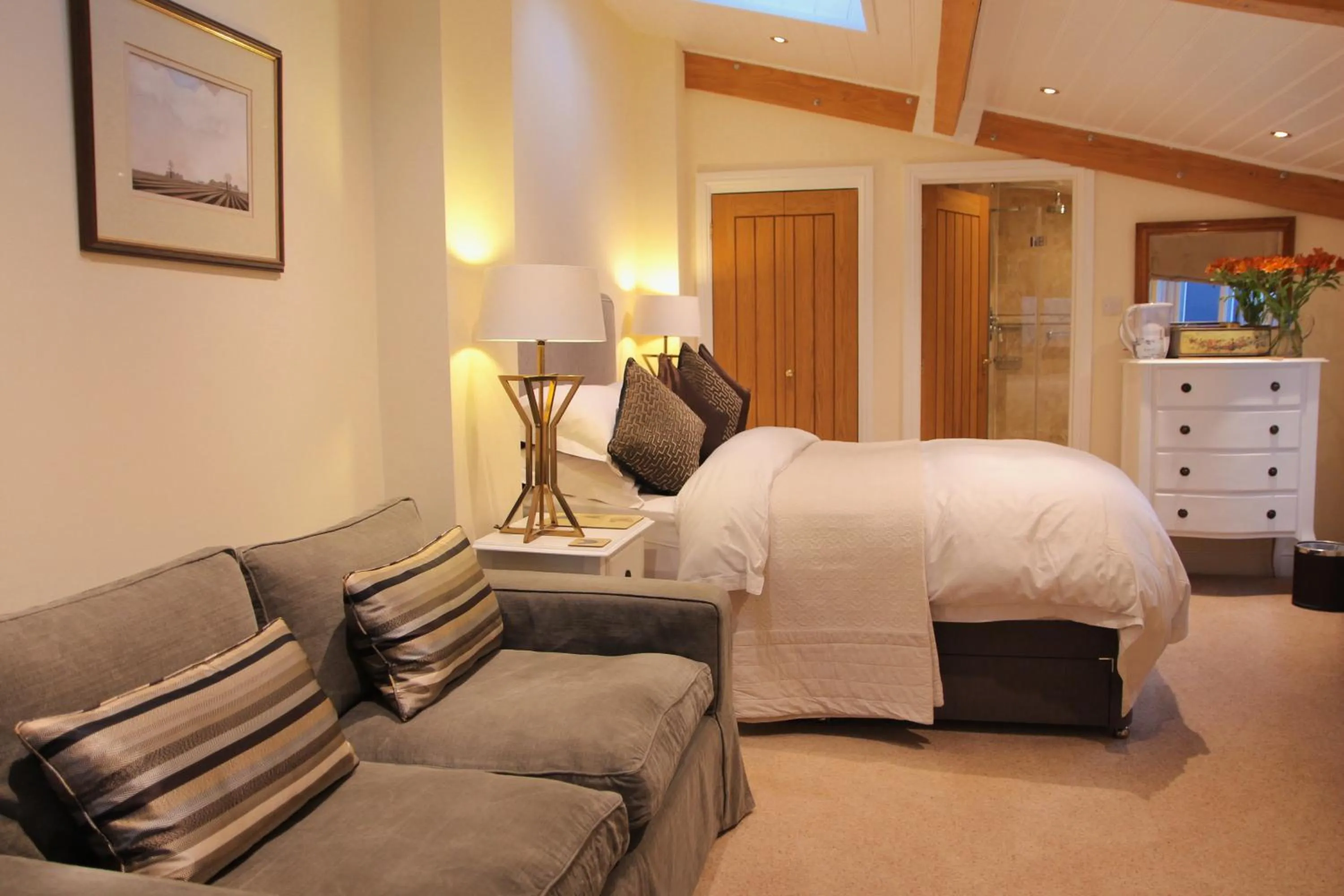 Bedroom, Bed in Croft House Guest Suite Painswick