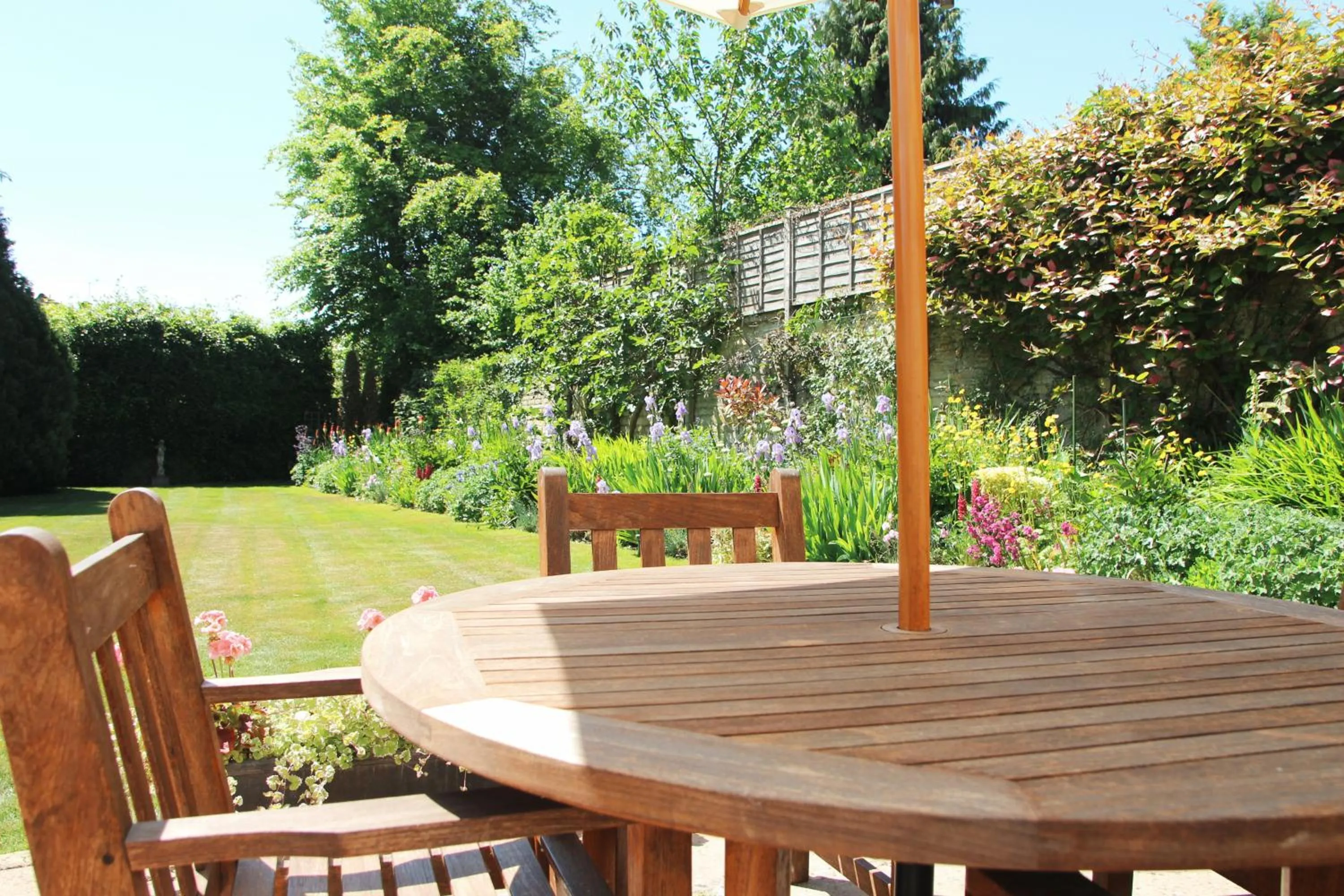 Garden in Croft House Guest Suite Painswick