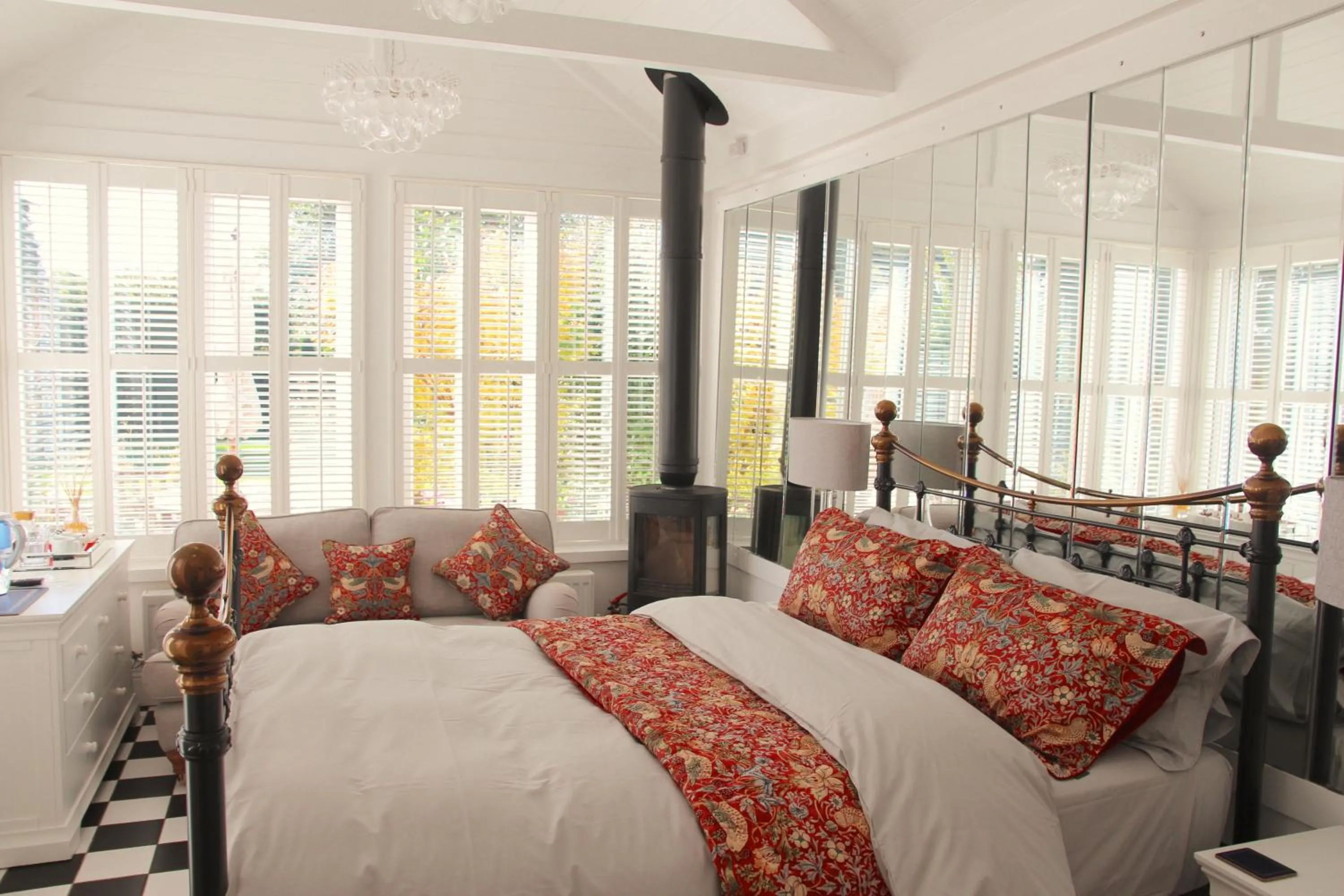 Garden, Bed in Croft House Guest Suite Painswick