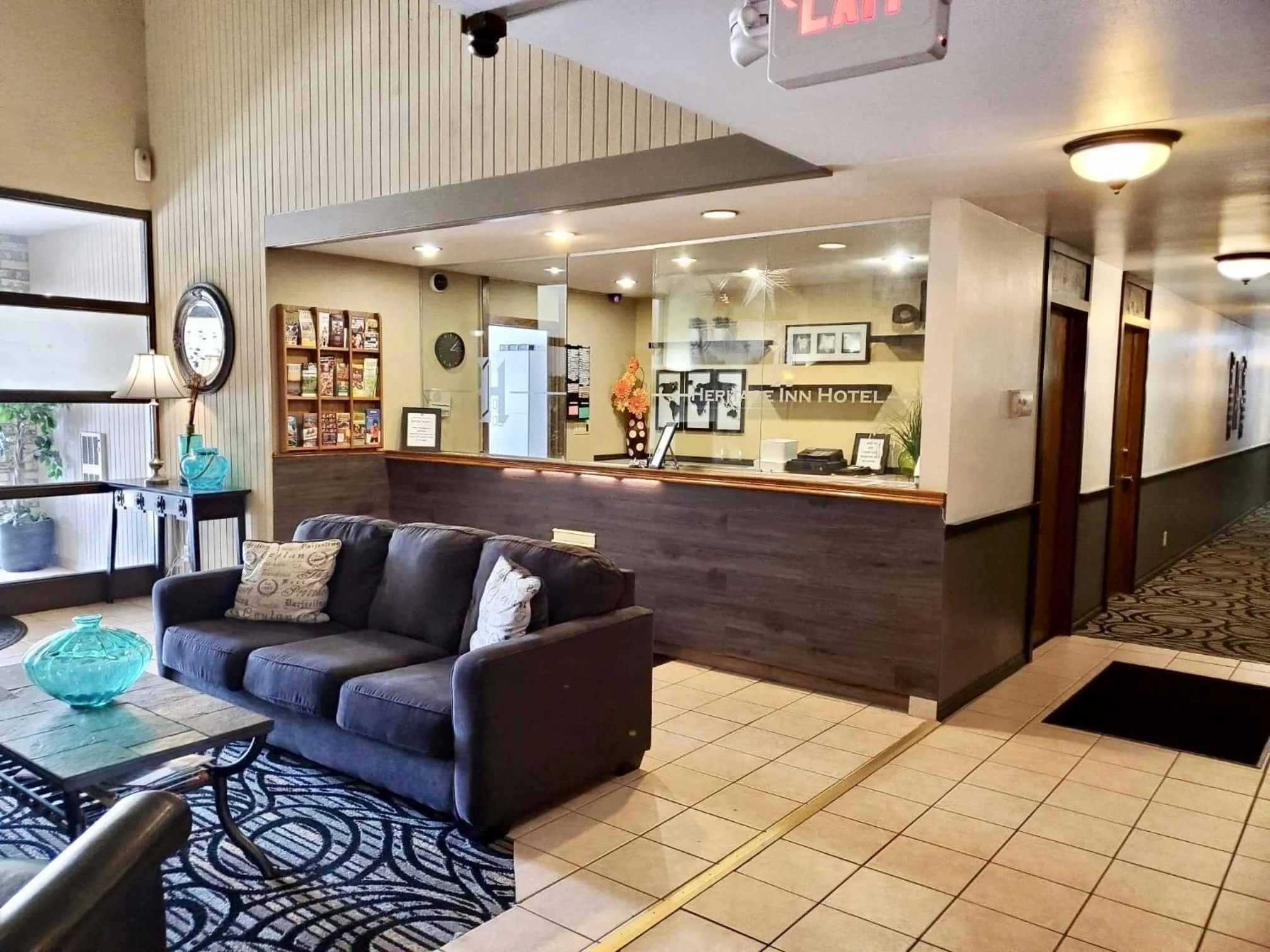 Seating area in Heritage Inn Hotel