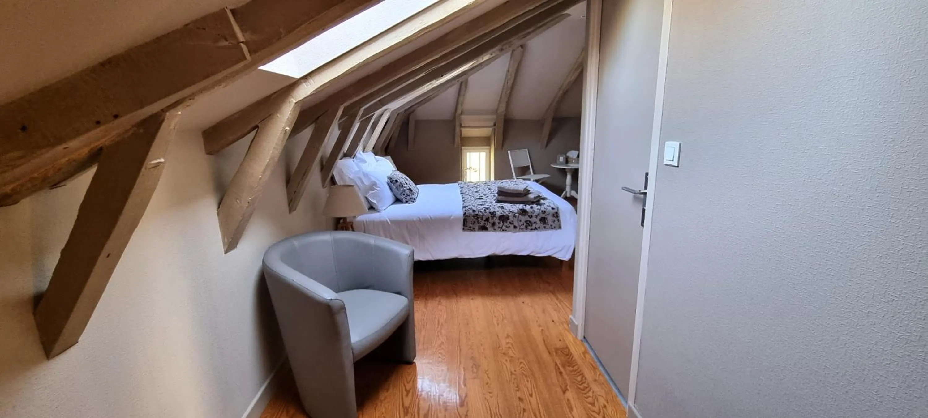 Superior Double Room - single occupancy in Chambres d'hôtes de Massigoux