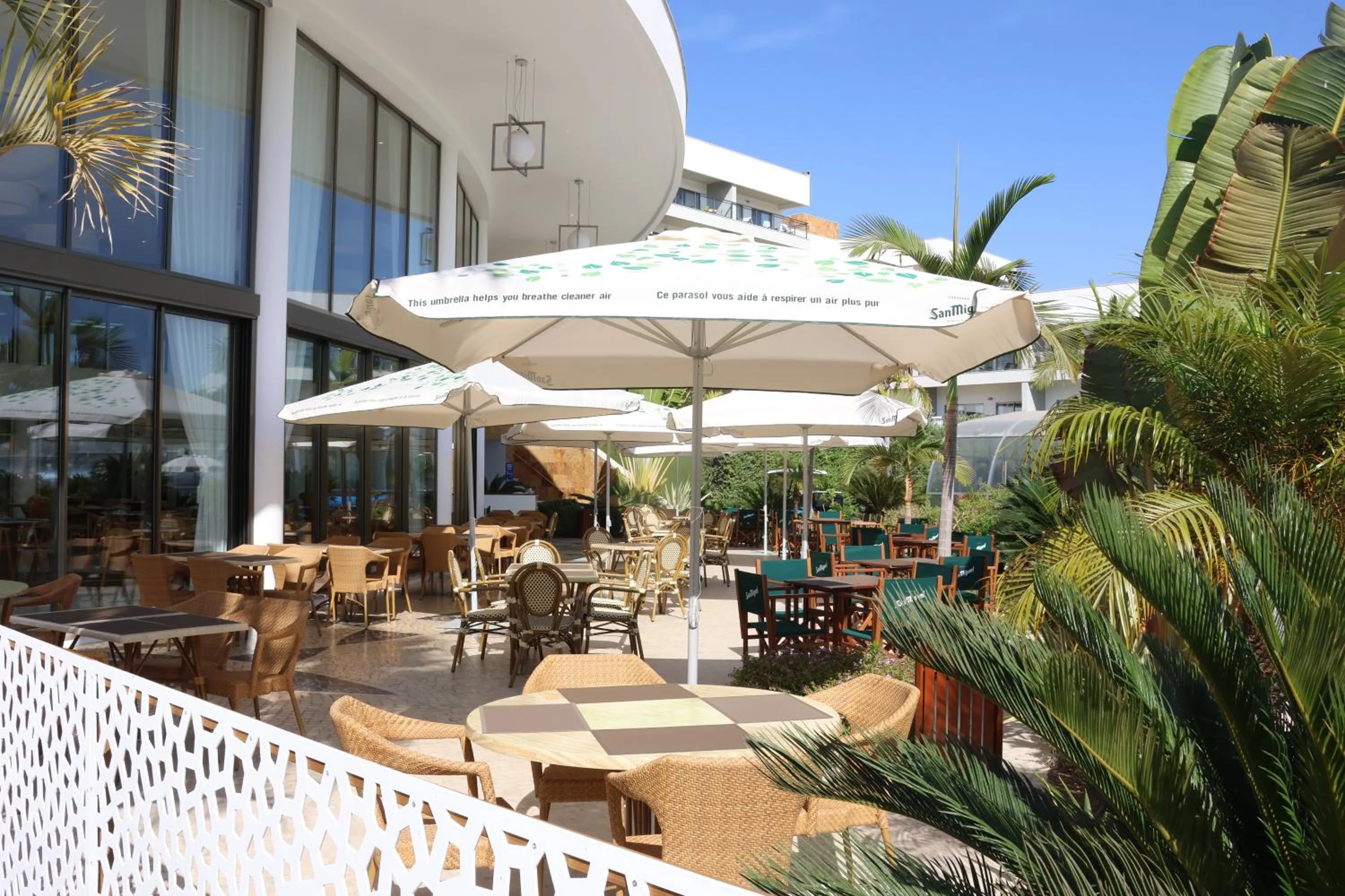 Lounge or bar in Alfagar Prestige