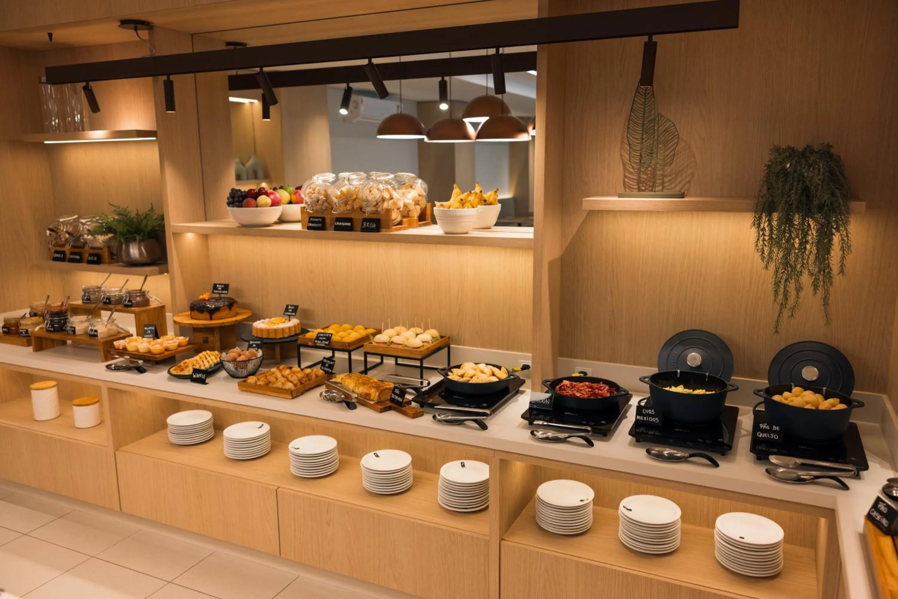 Buffet breakfast in Art Hotel