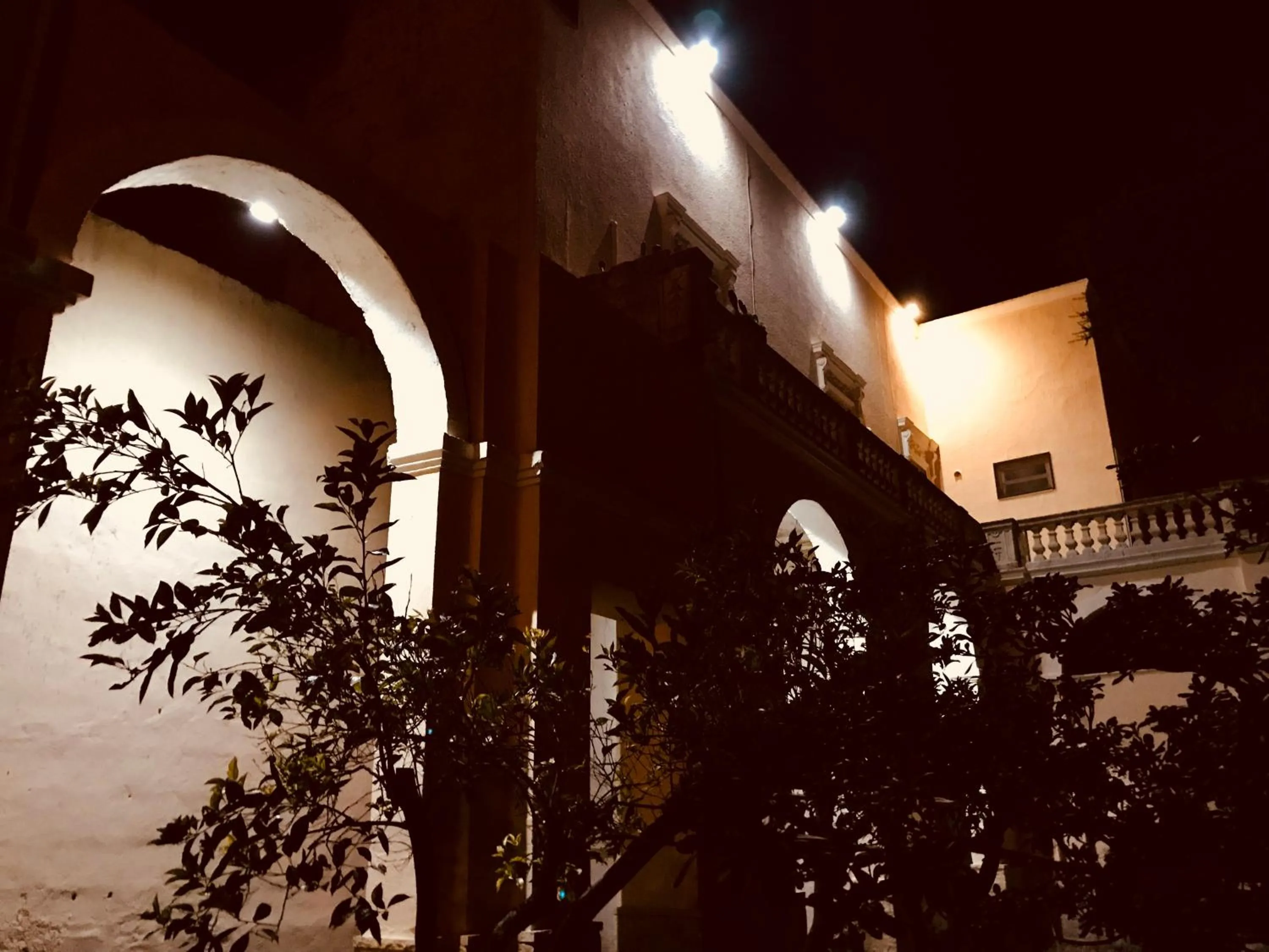 Property building in 100 Craste