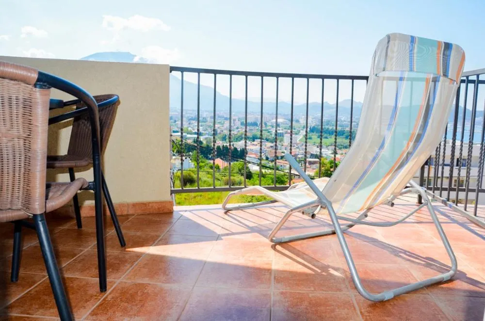 Balcony/Terrace in Apartment Sea & Mountain