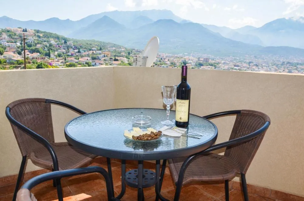 Balcony/Terrace in Apartment Sea & Mountain