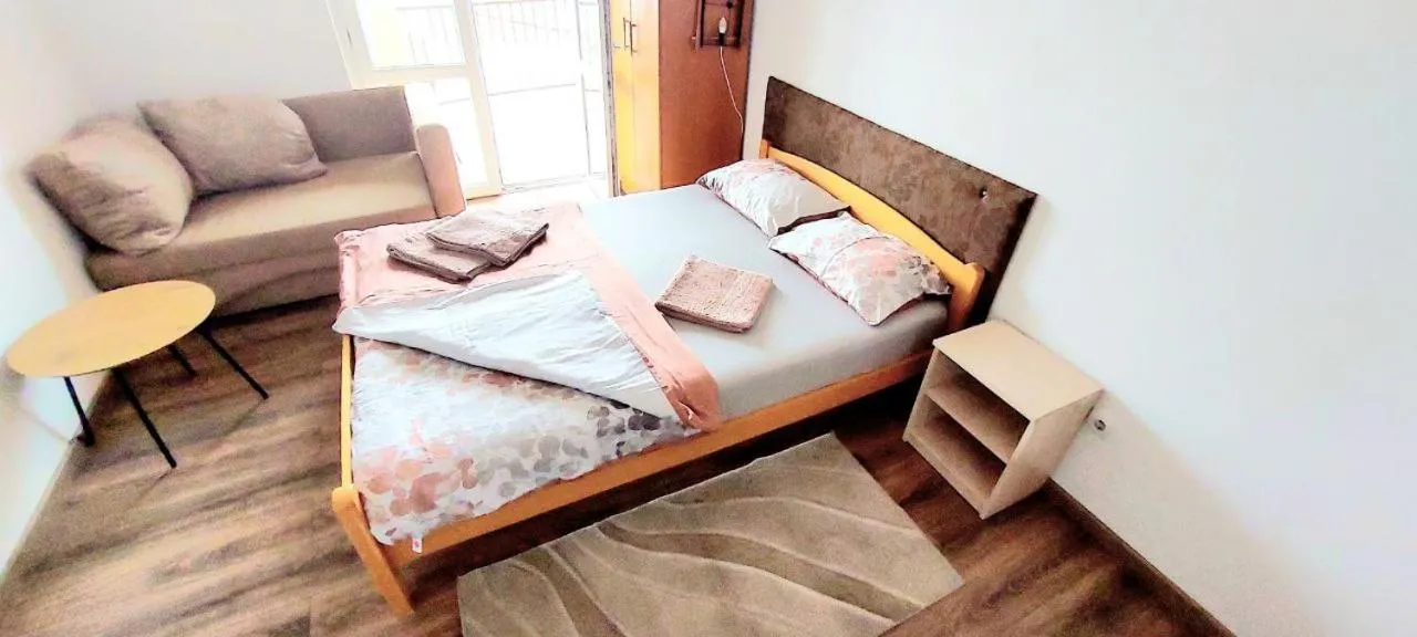 Bed in Apartment Sea & Mountain